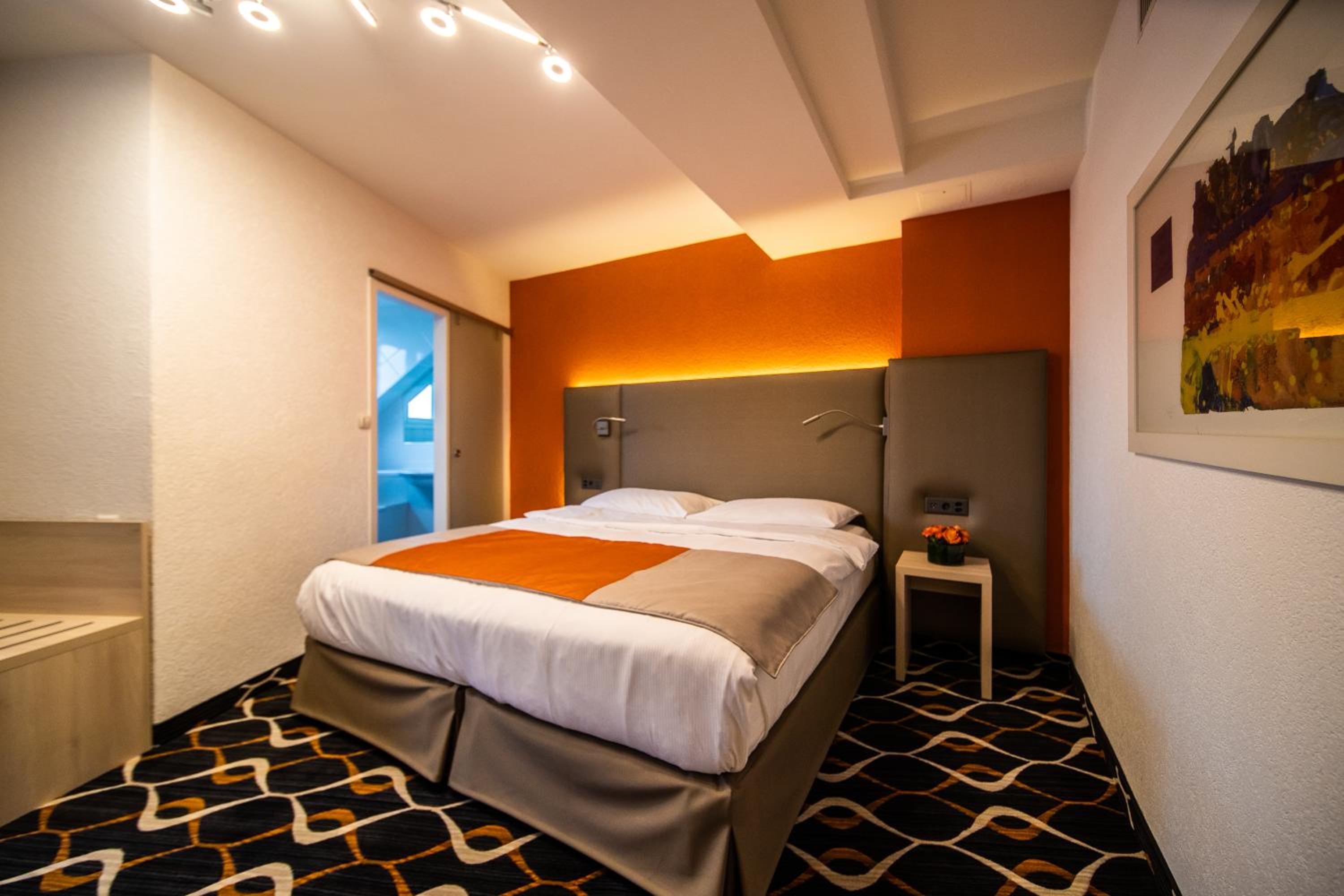 Superior Double Room - Photo 1