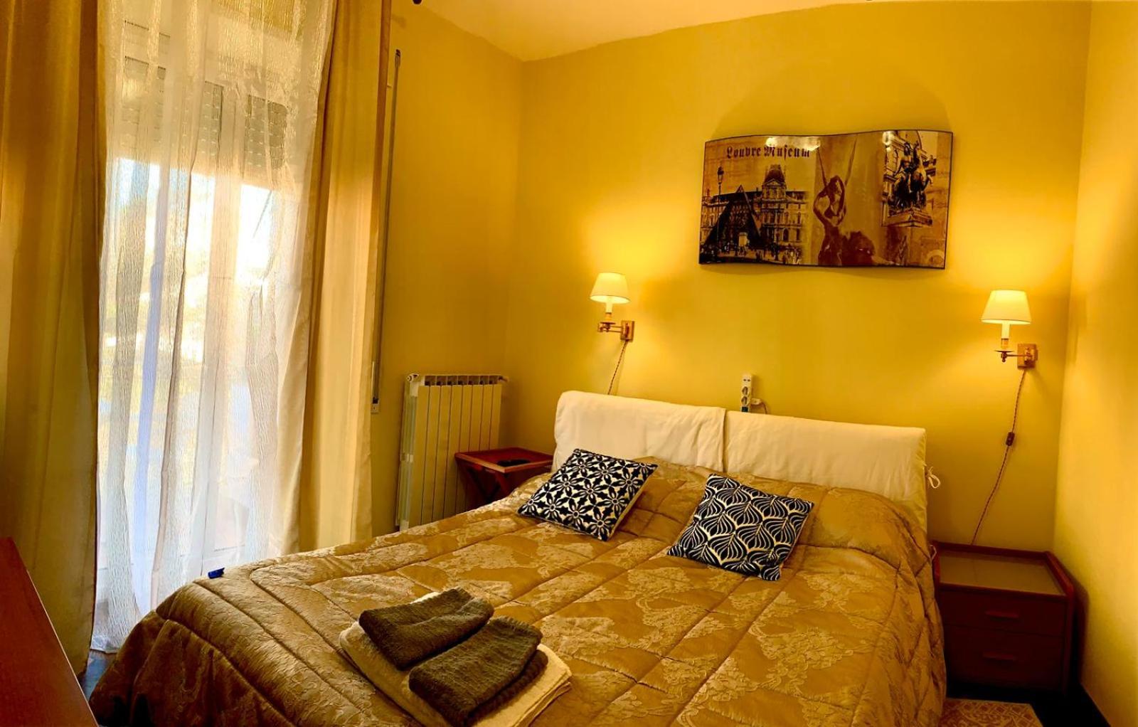 Standard Double Room with Private Bathroom