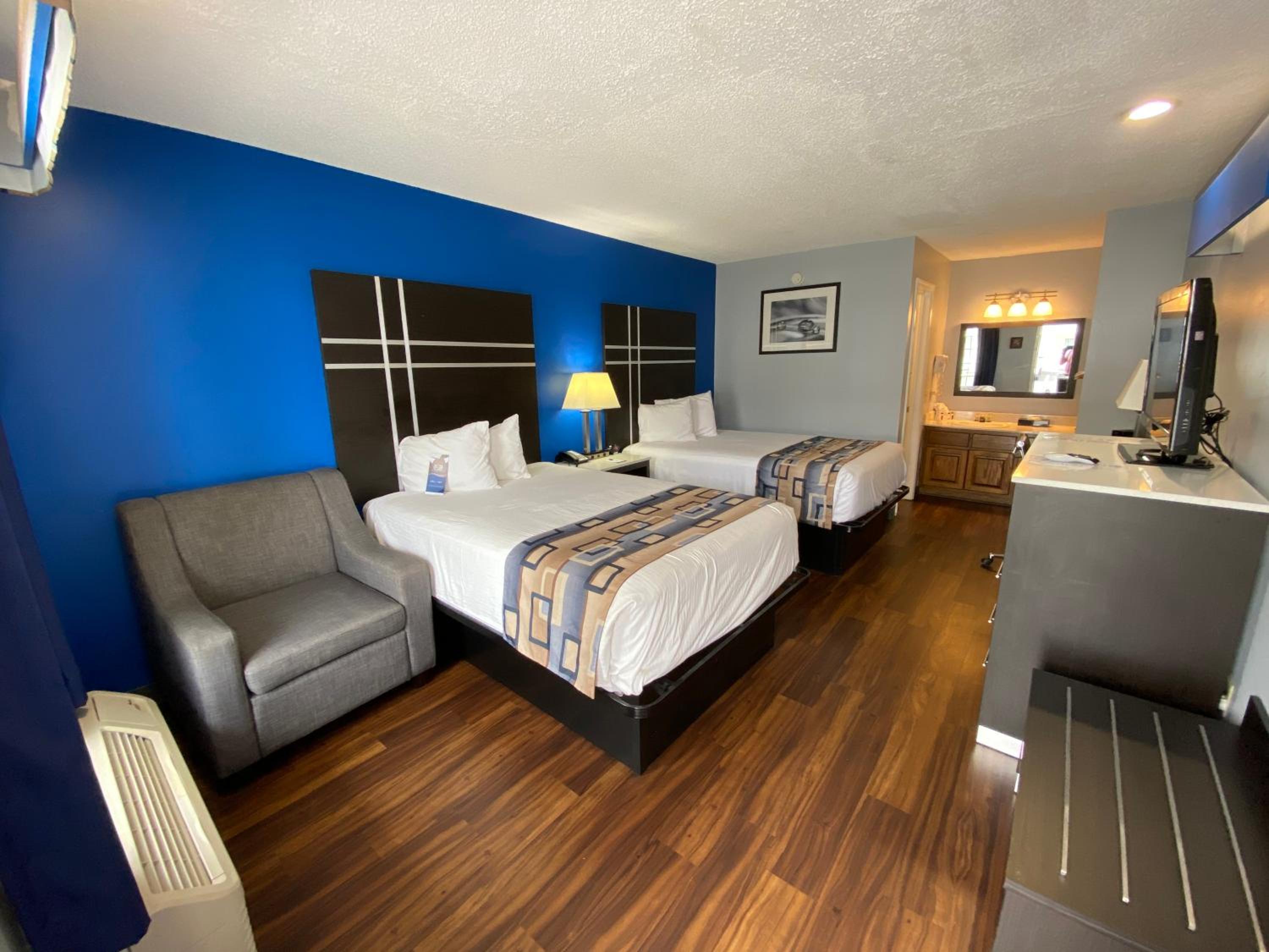Deluxe Double Room with Two Double Beds - Non-Smoking - Photo 1