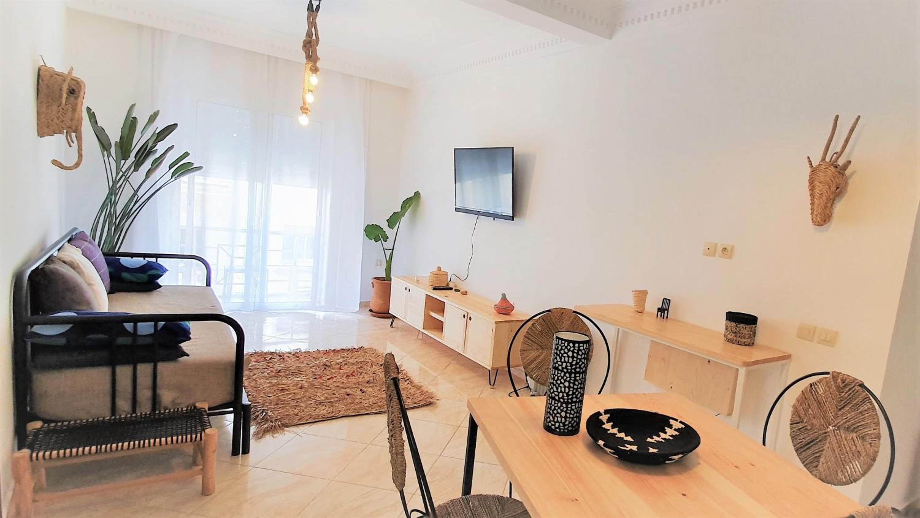 Apartment with Balcony - Photo 7