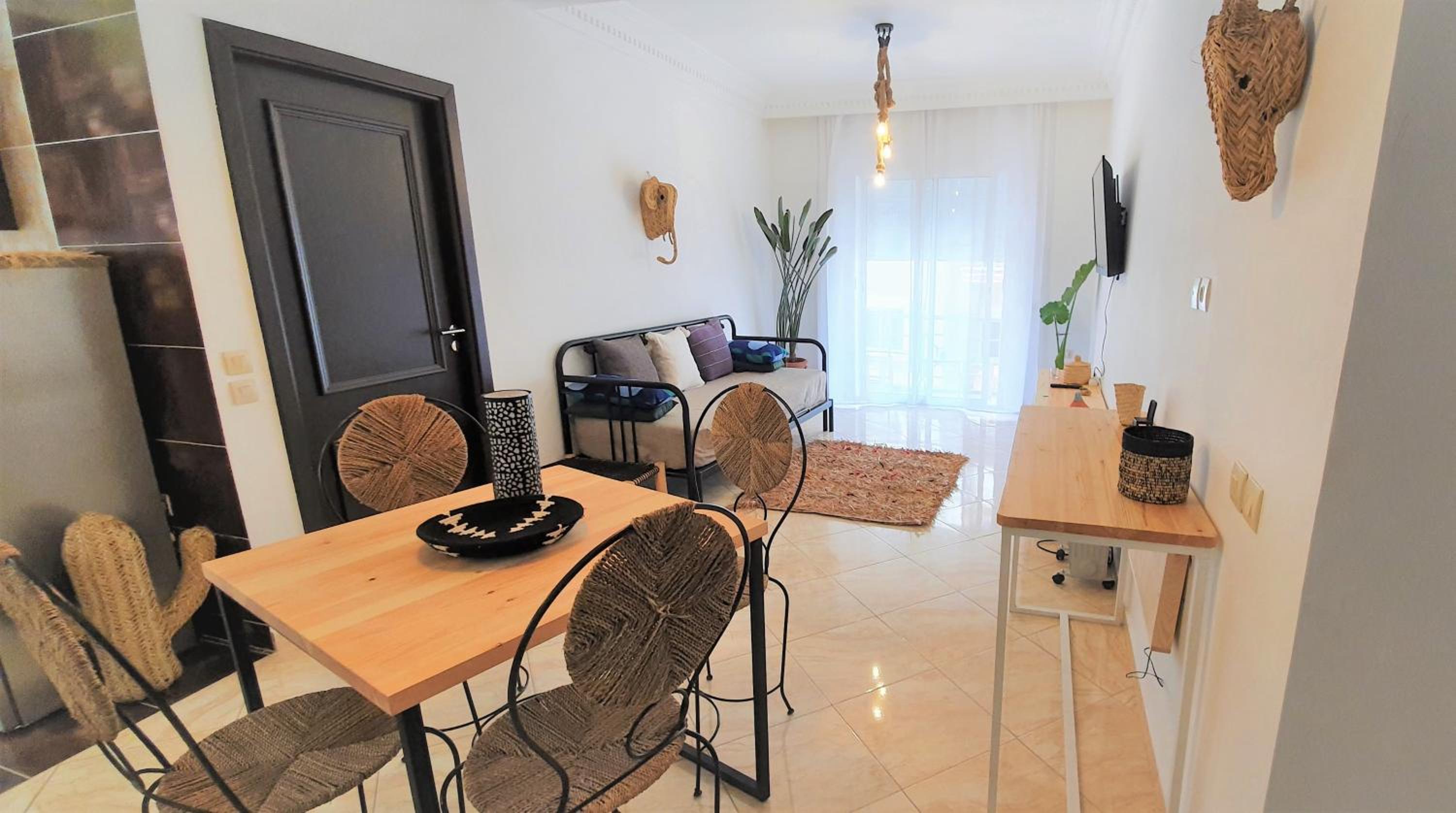 Apartment with Balcony - Photo 8