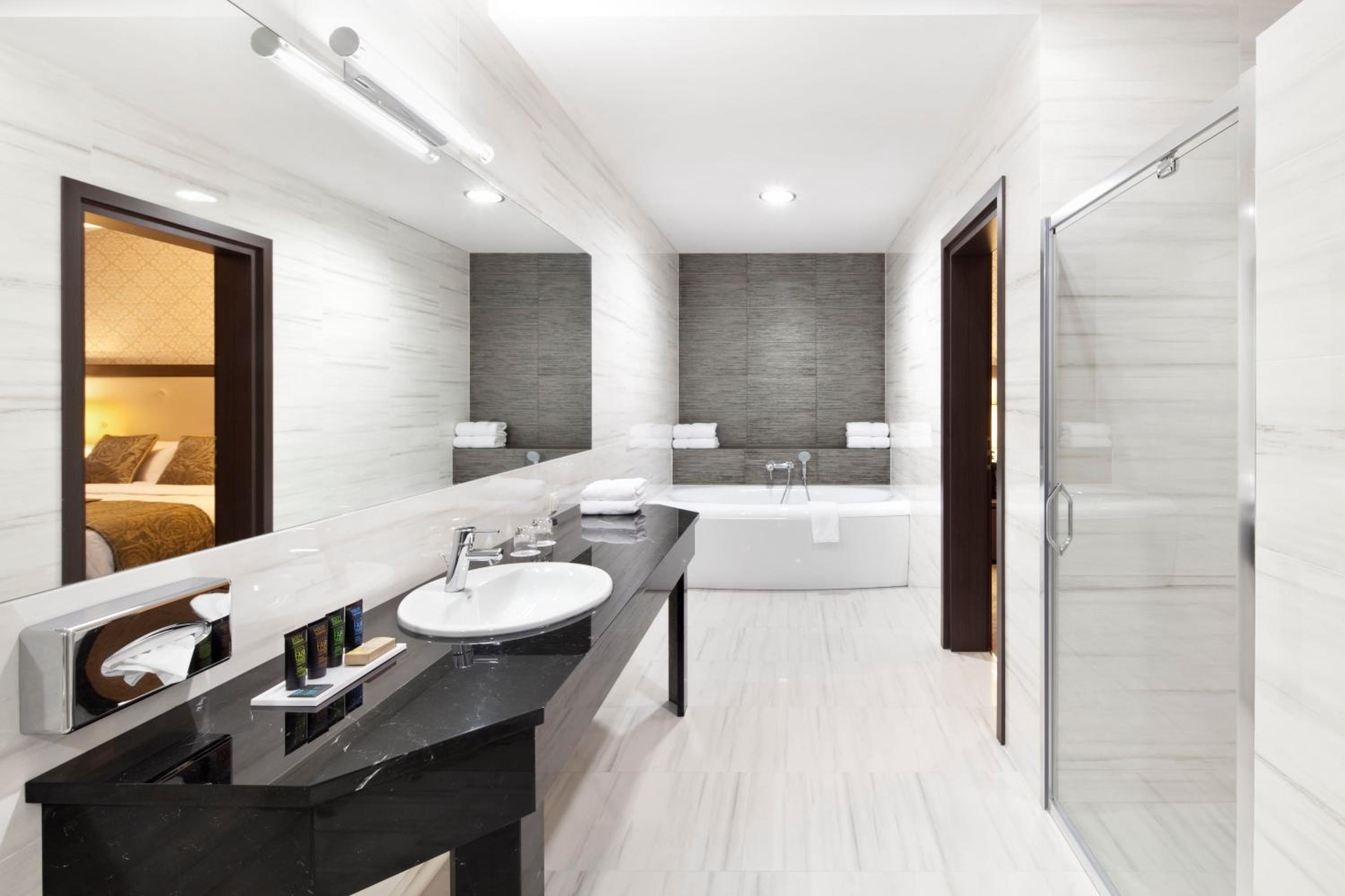 Luxury Apartment photo 3