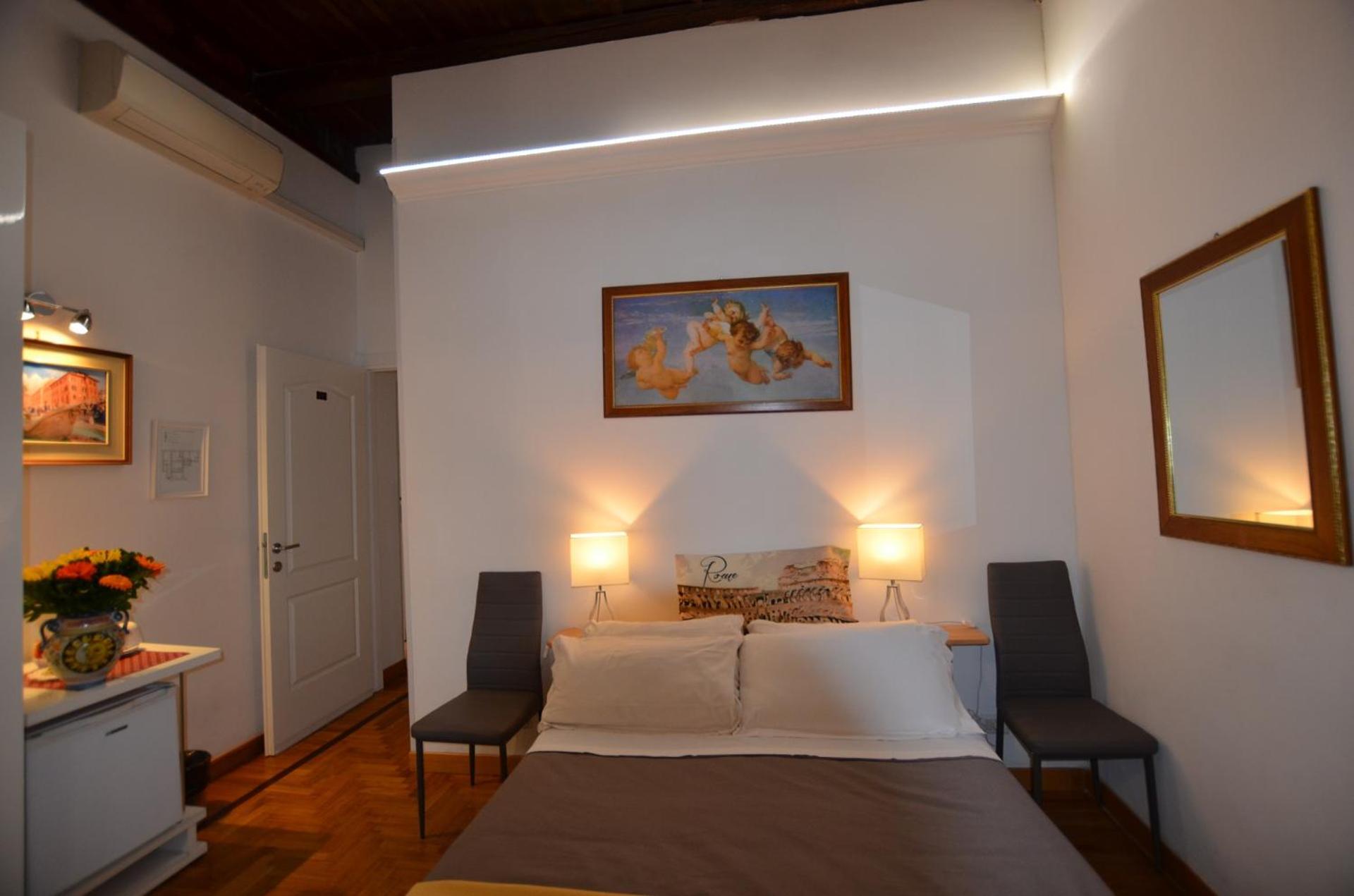 Double or Twin Room photo 3