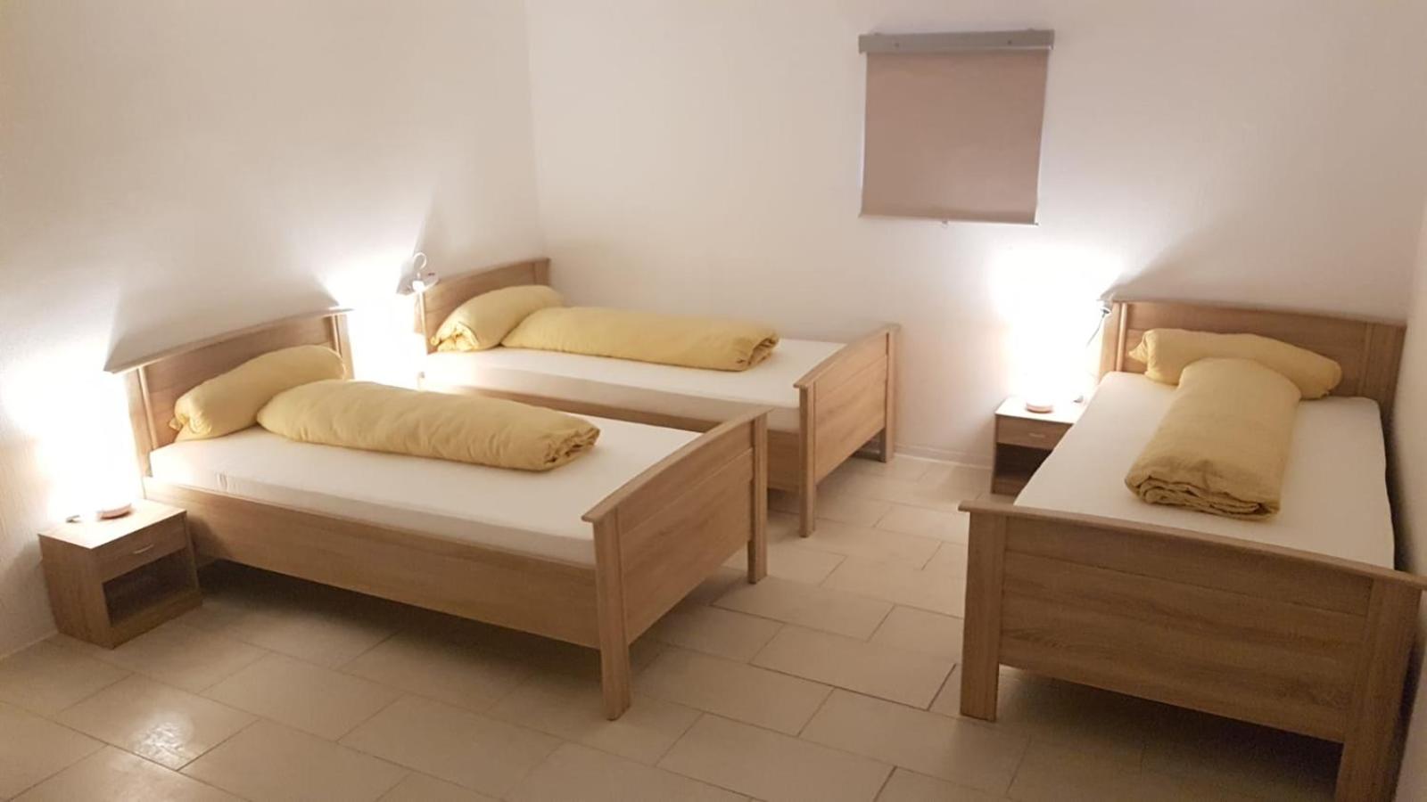 Triple Room with Bathroom - Photo 1