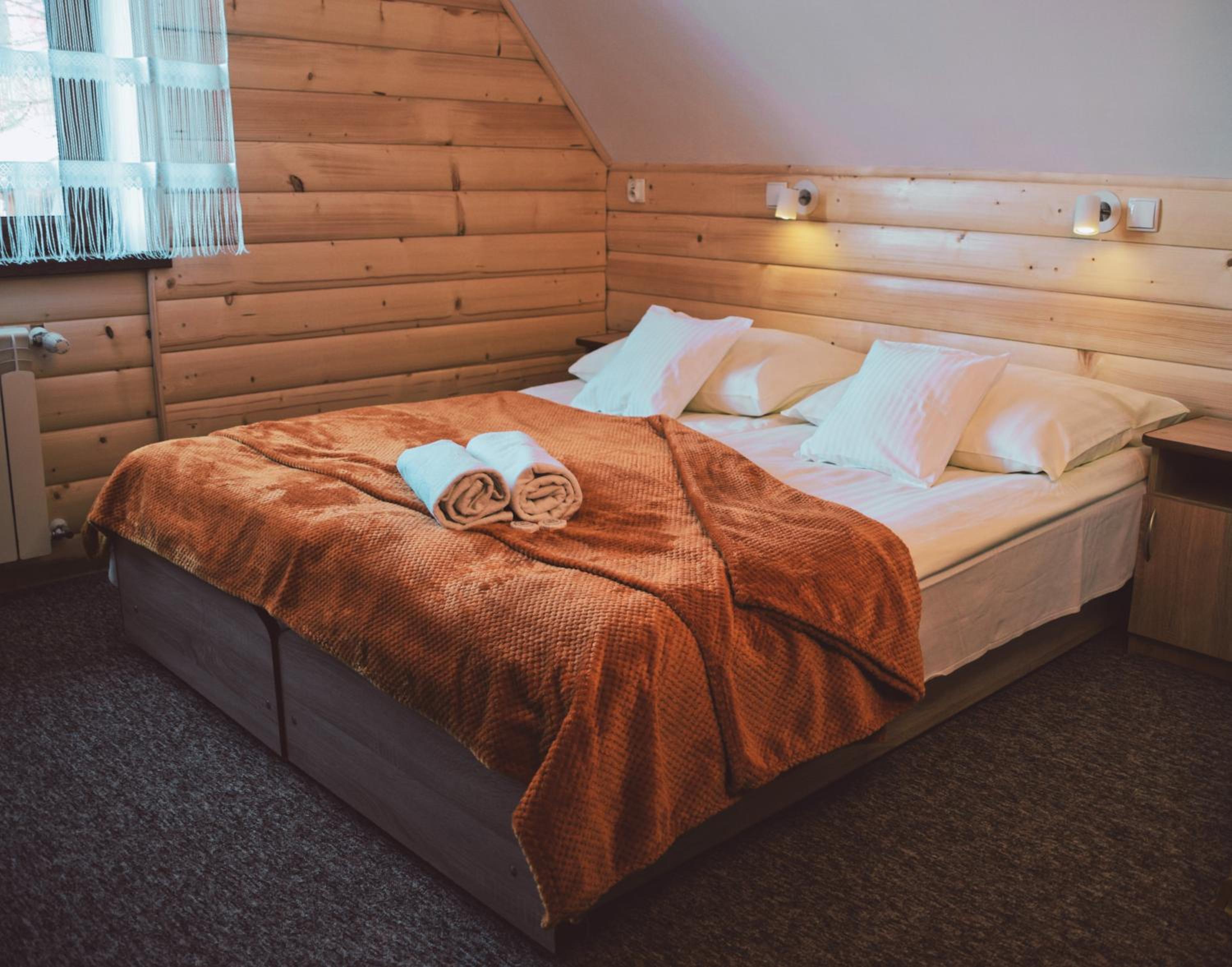 Double Room with Private Bathroom and Mountain View photo 1