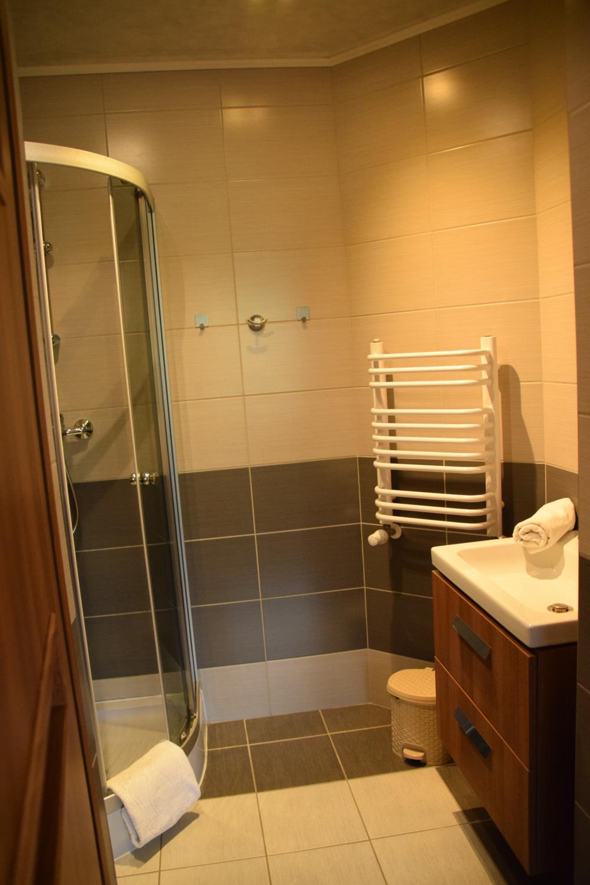 Quadruple Room with Bathroom and Meadow View photo 2