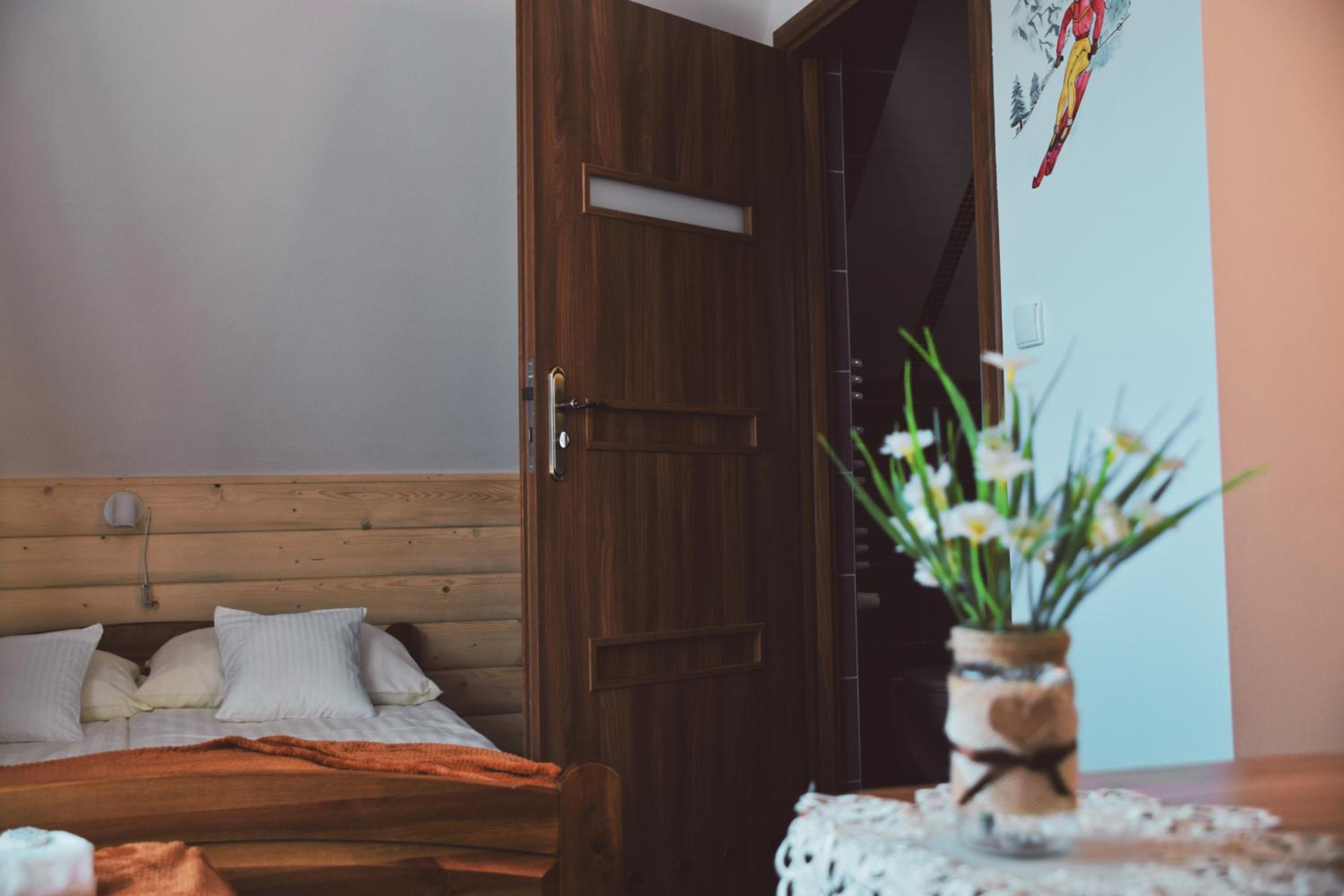 Quadruple Room with Bathroom and Mountain View photo 2