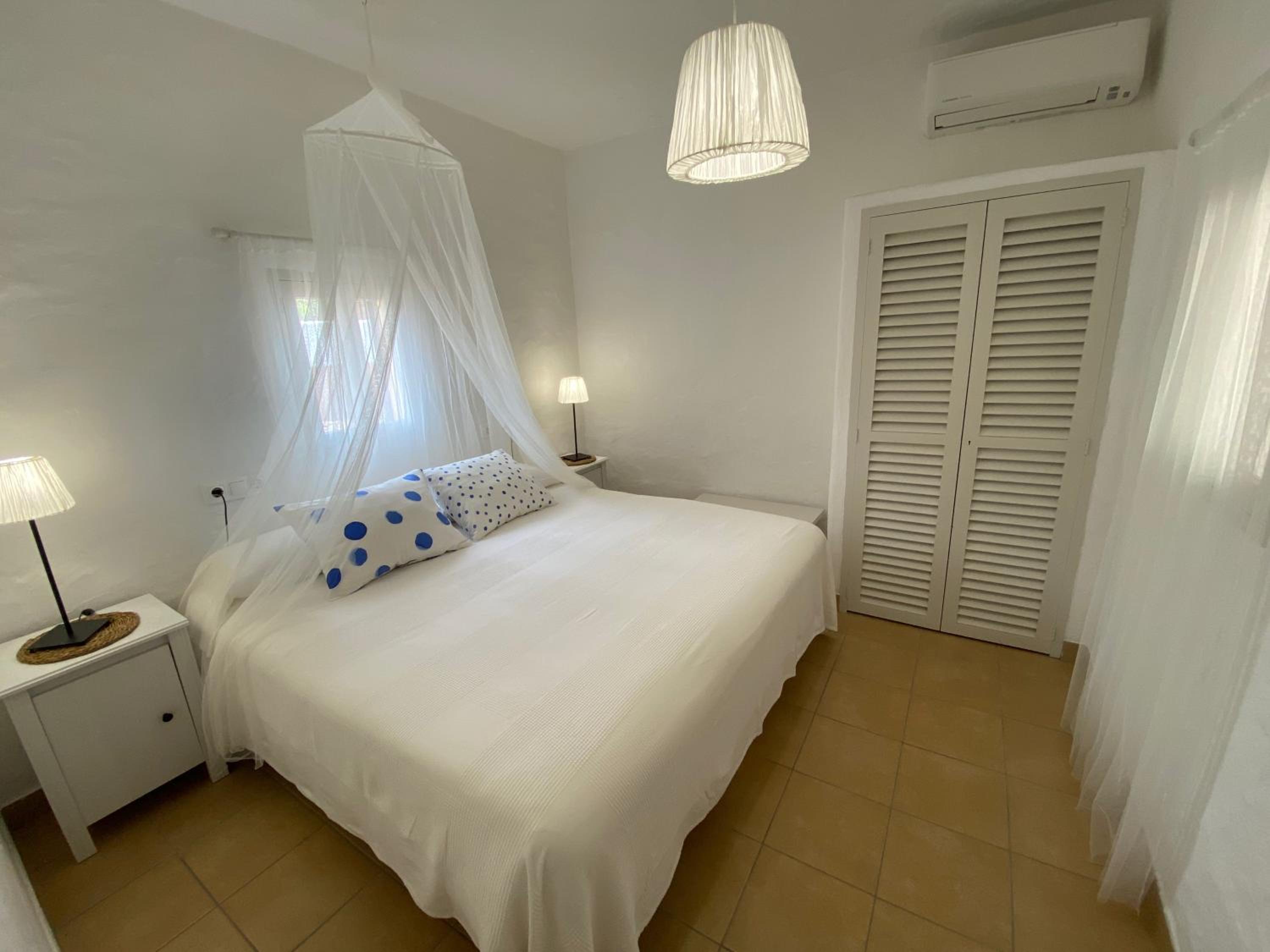 One-Bedroom Apartment - Photo 36