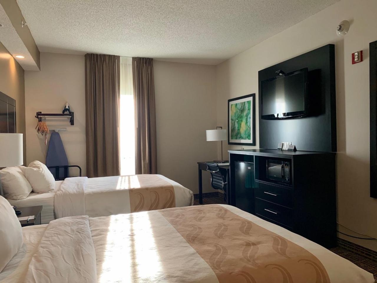 Double Room With Two Double Beds - Mobility Accessible/Non-Smoking - Photo 2