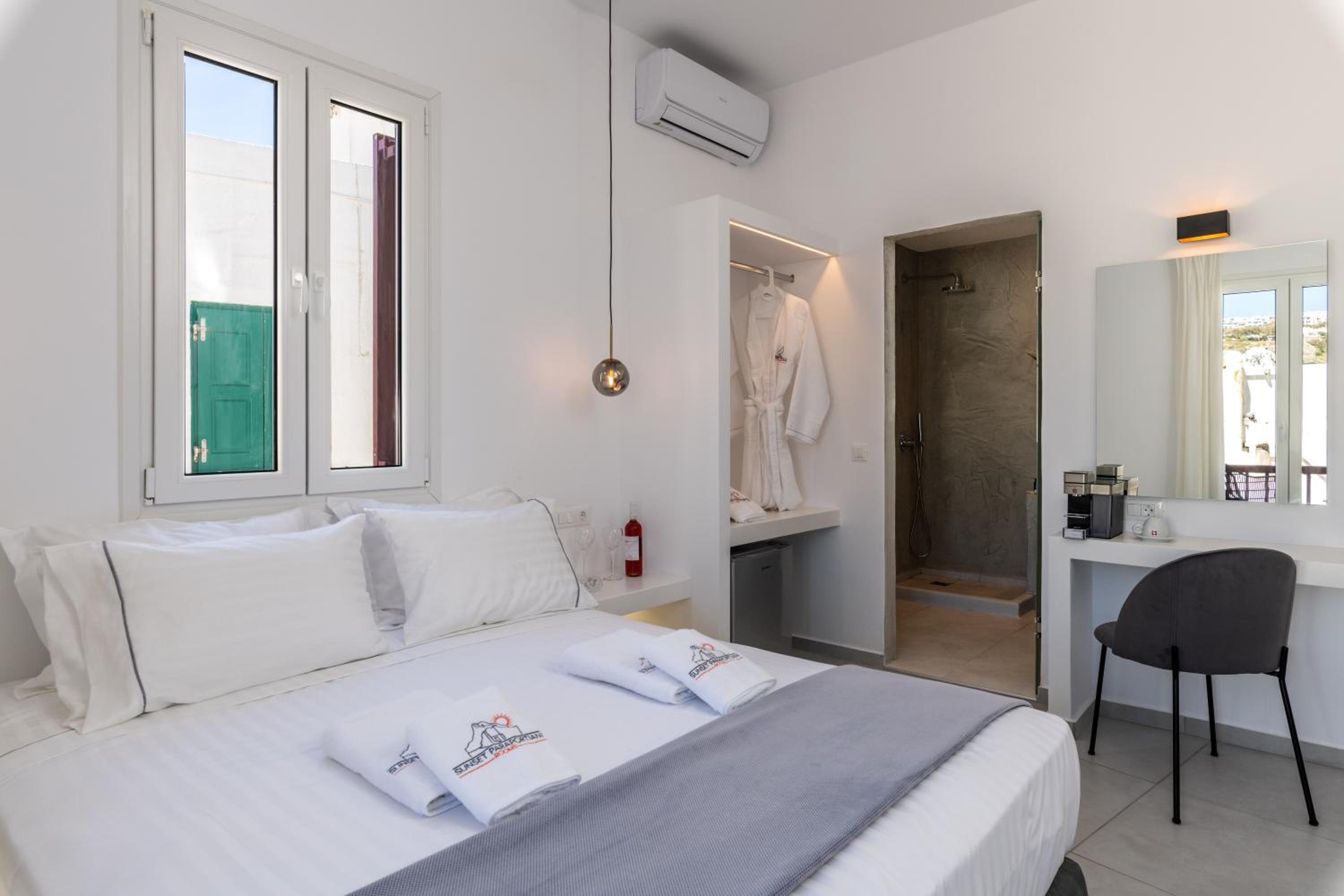 Deluxe Room with Sea View