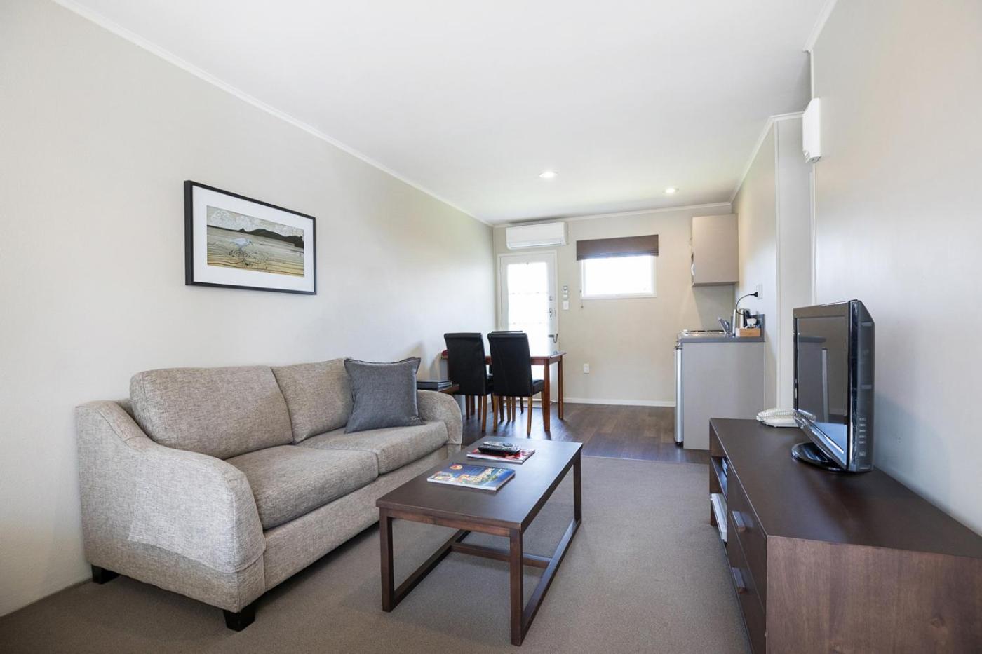 Double or Twin Room photo 3
