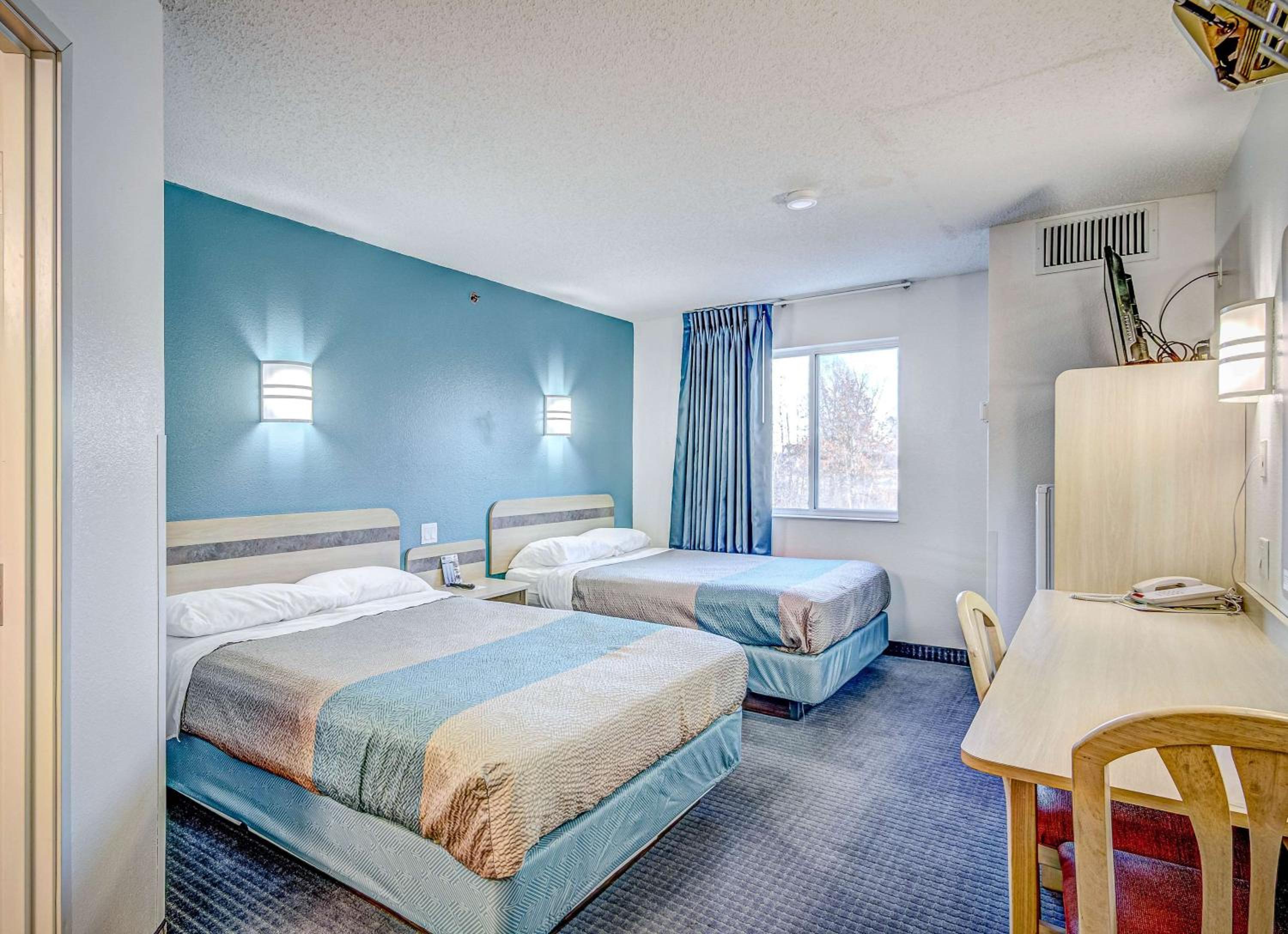 Quadruple Room - Non-Smoking photo 1