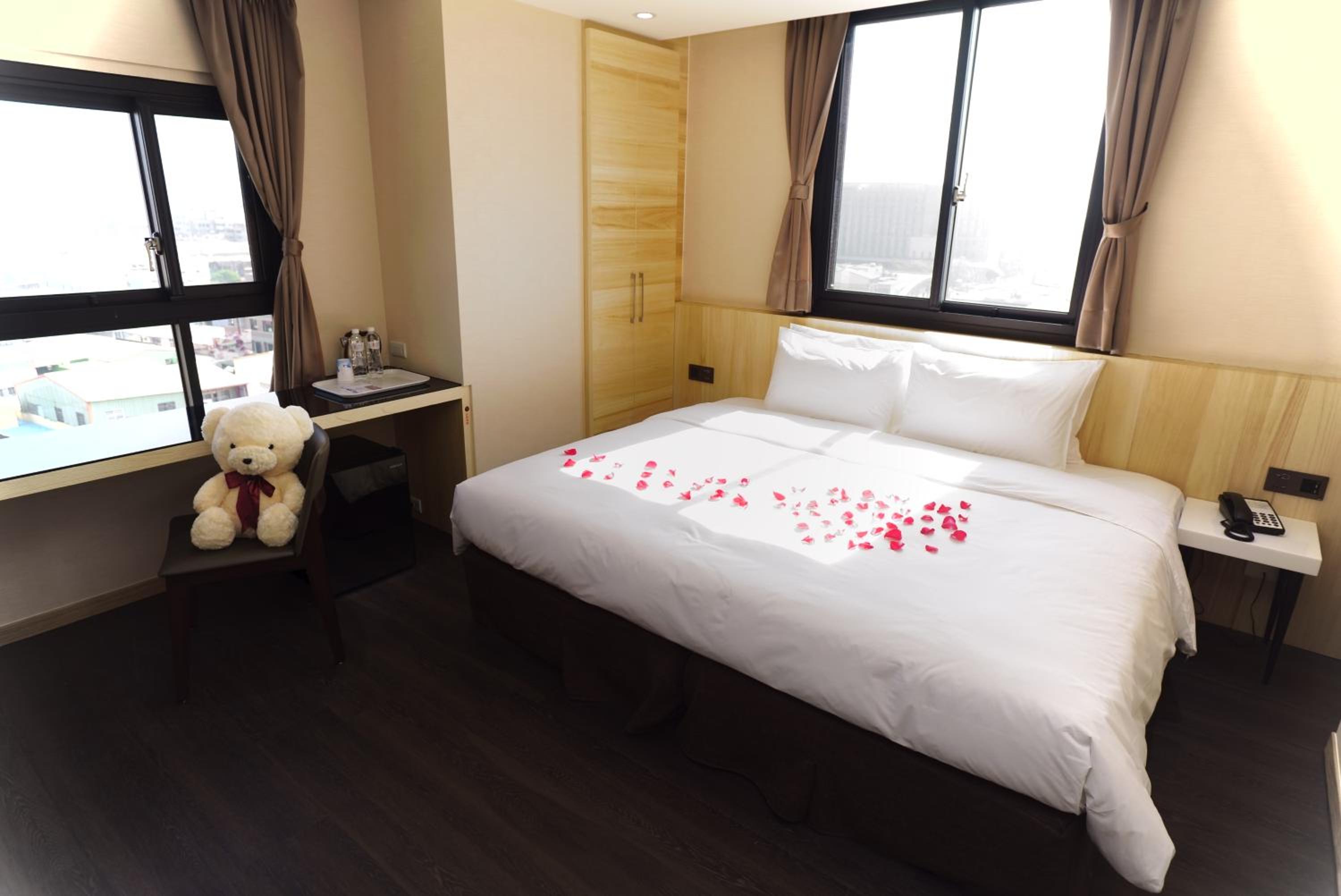 Standard Double Room photo 3