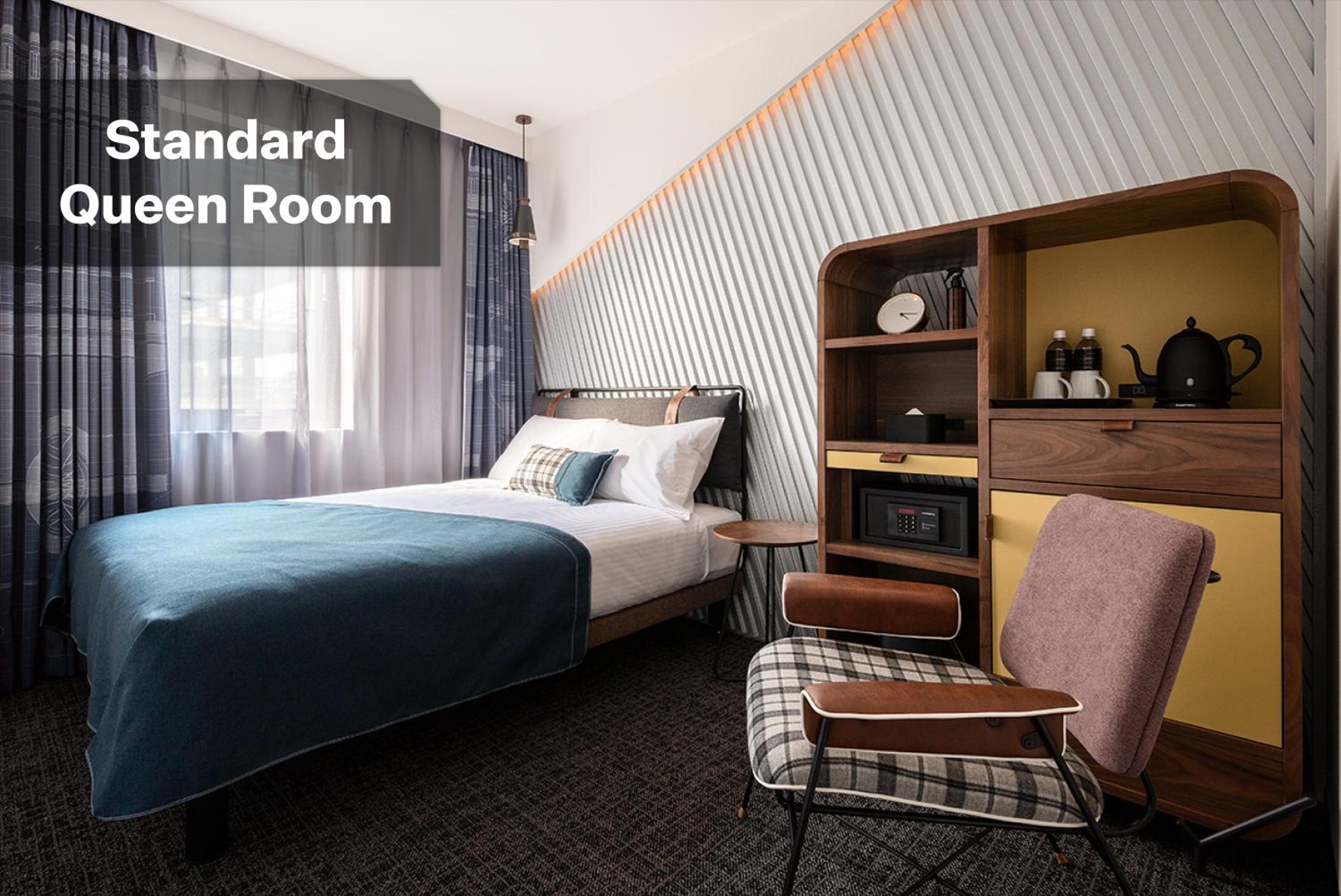 Standard Queen Room - Non-Smoking