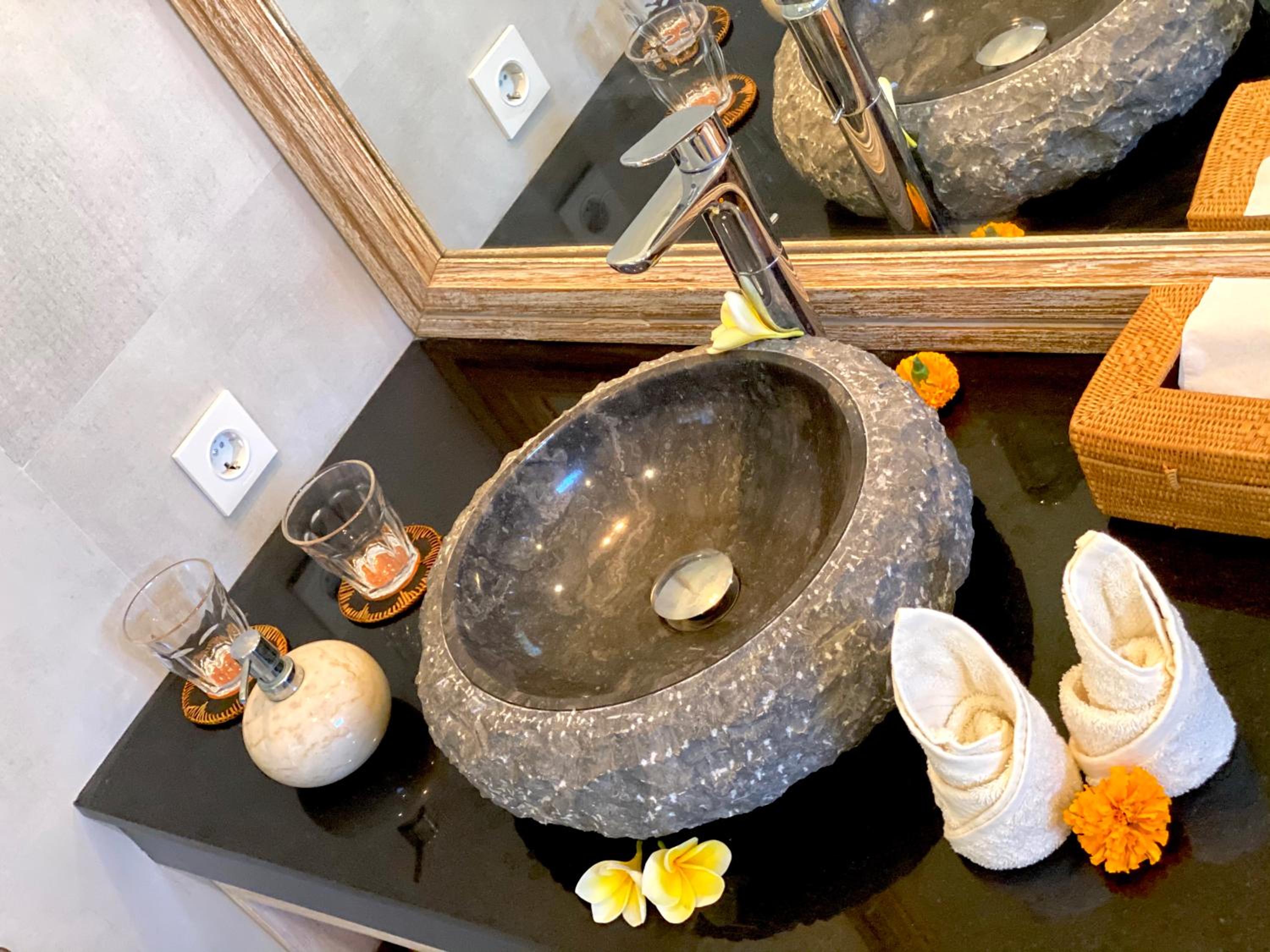 Alamdhari Suite - Photo 20