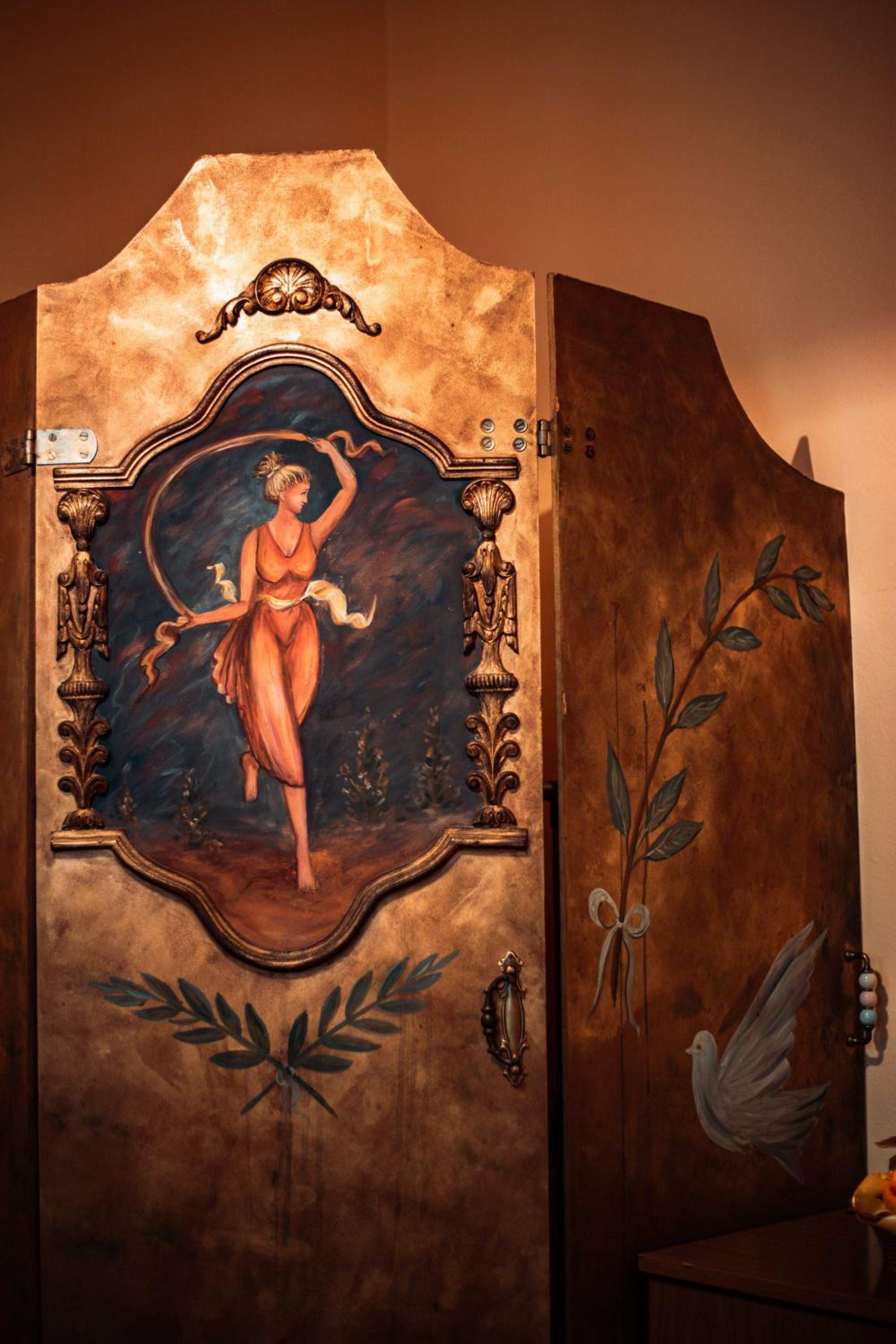 Renaissance Suite (1) photo 2