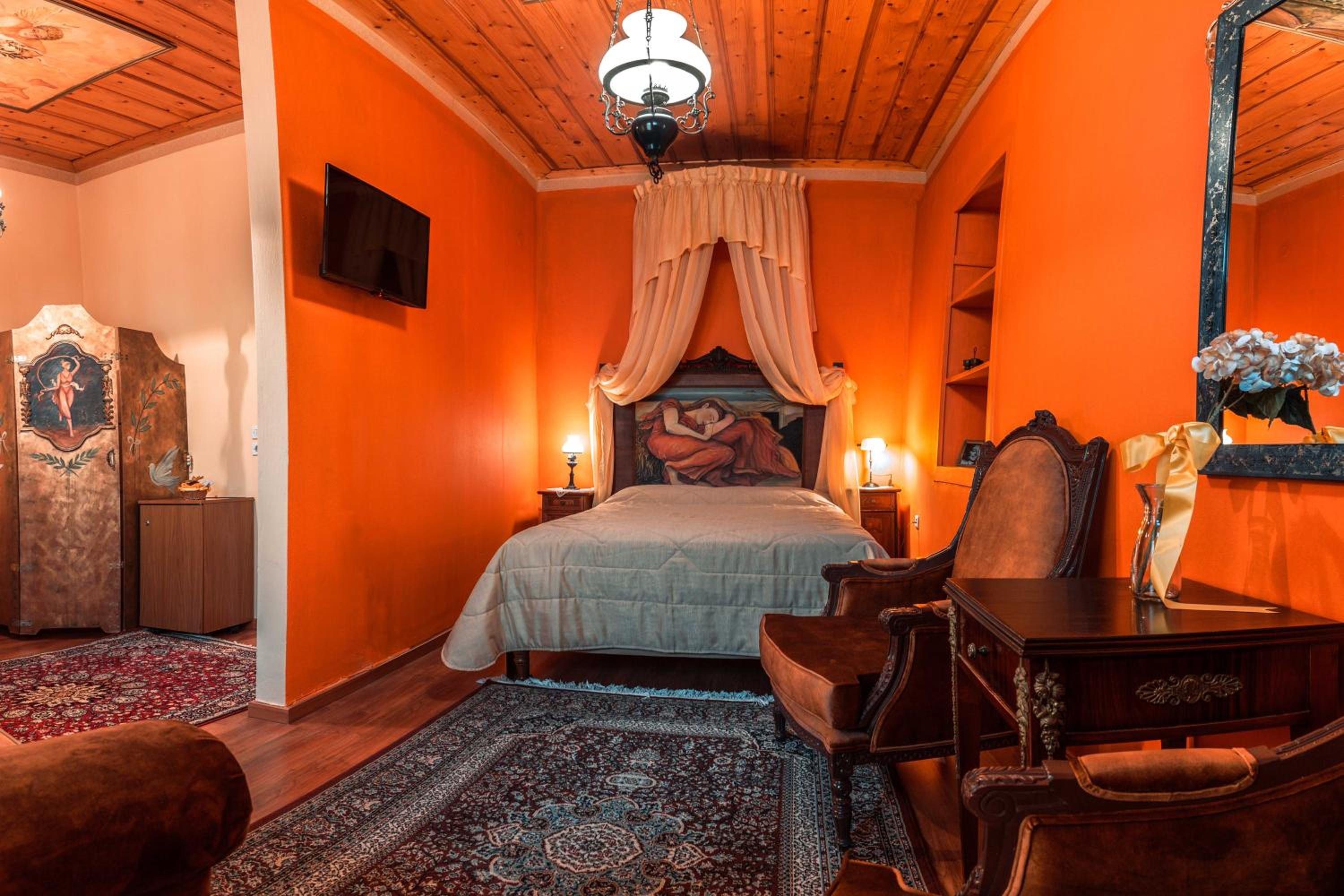 Renaissance Suite (1) photo 3