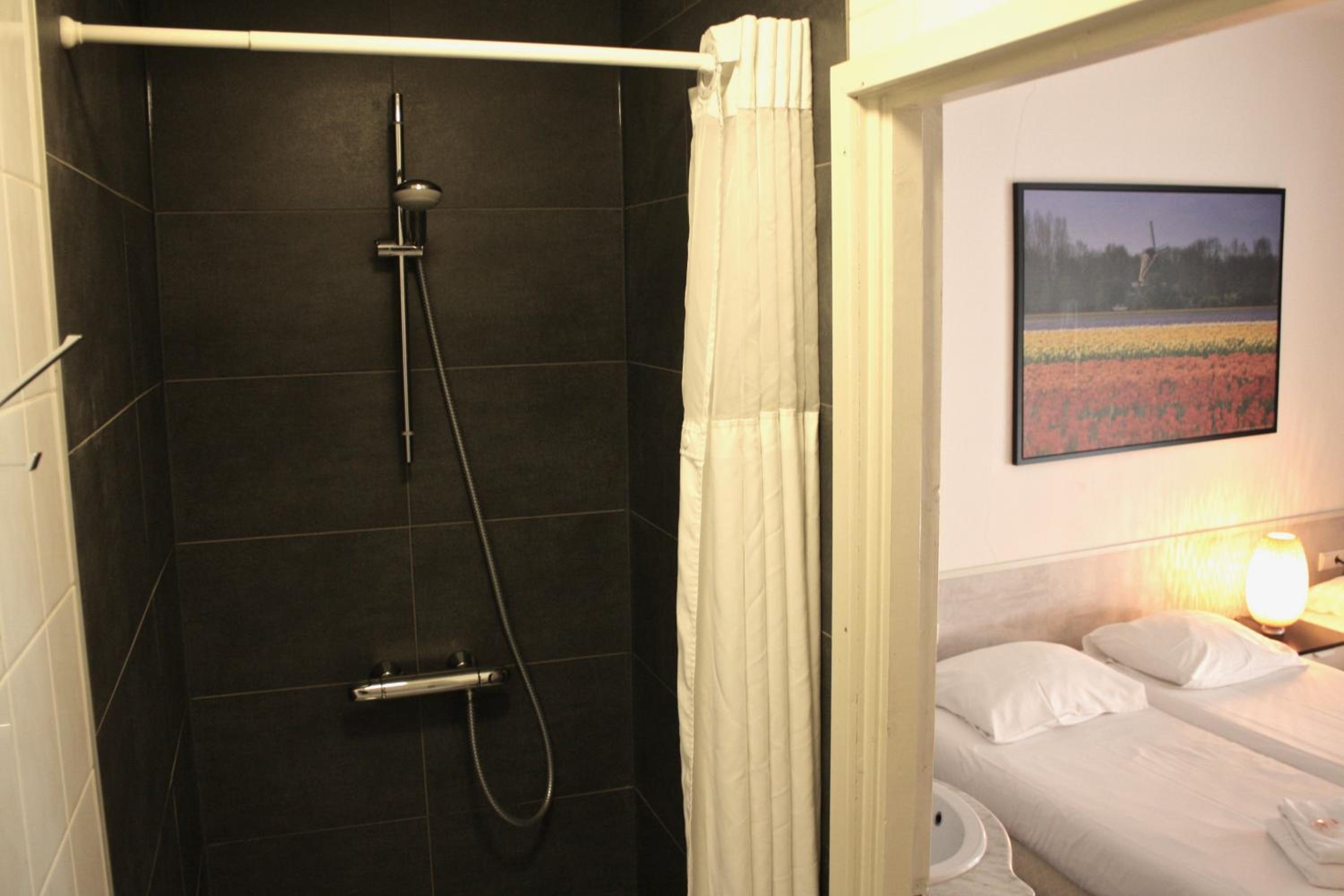 Standard Double or Twin Room - Photo 2