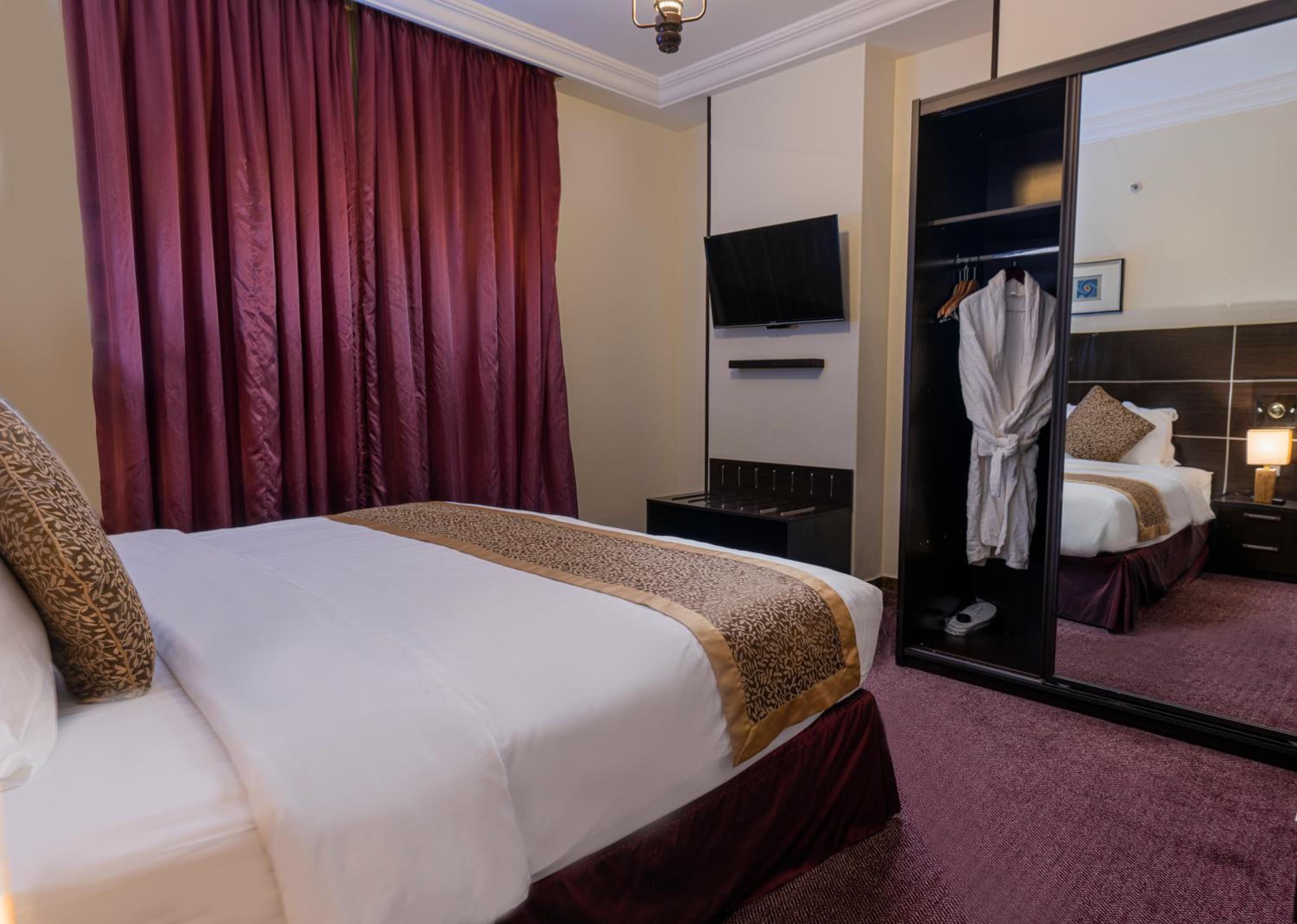 Executive One-Bedroom Apartment