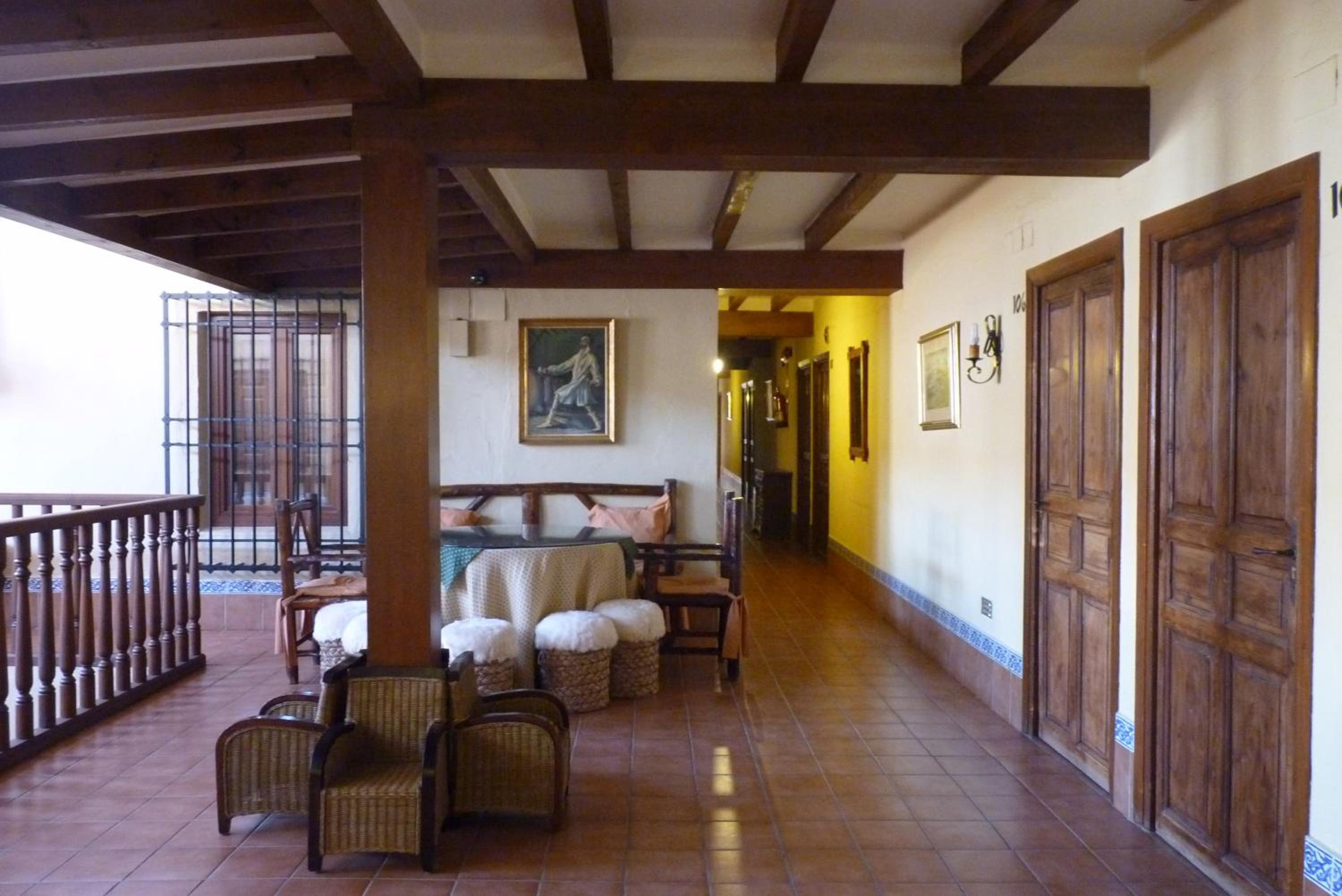Double or Twin Room photo 3