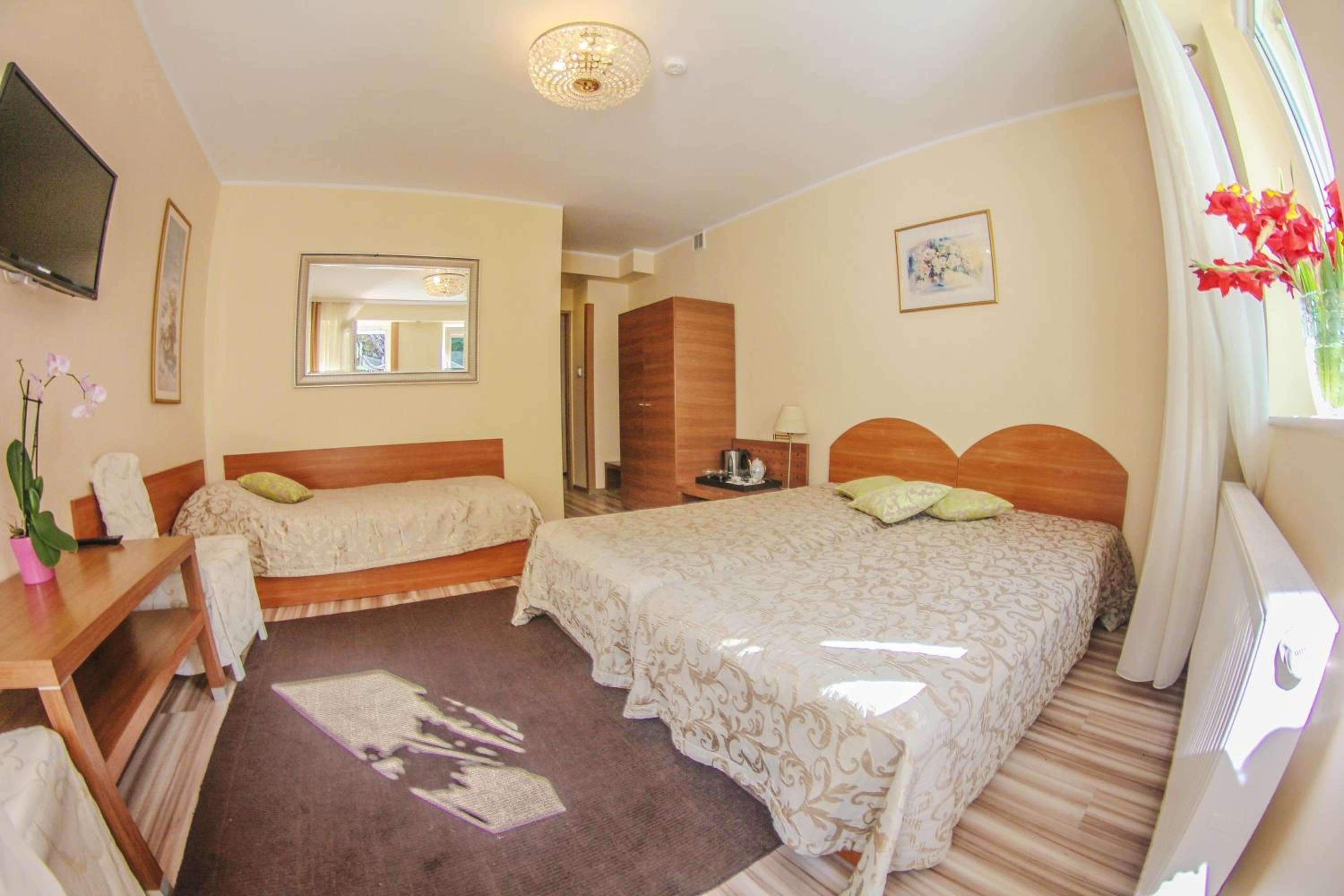Deluxe Triple Room photo 2