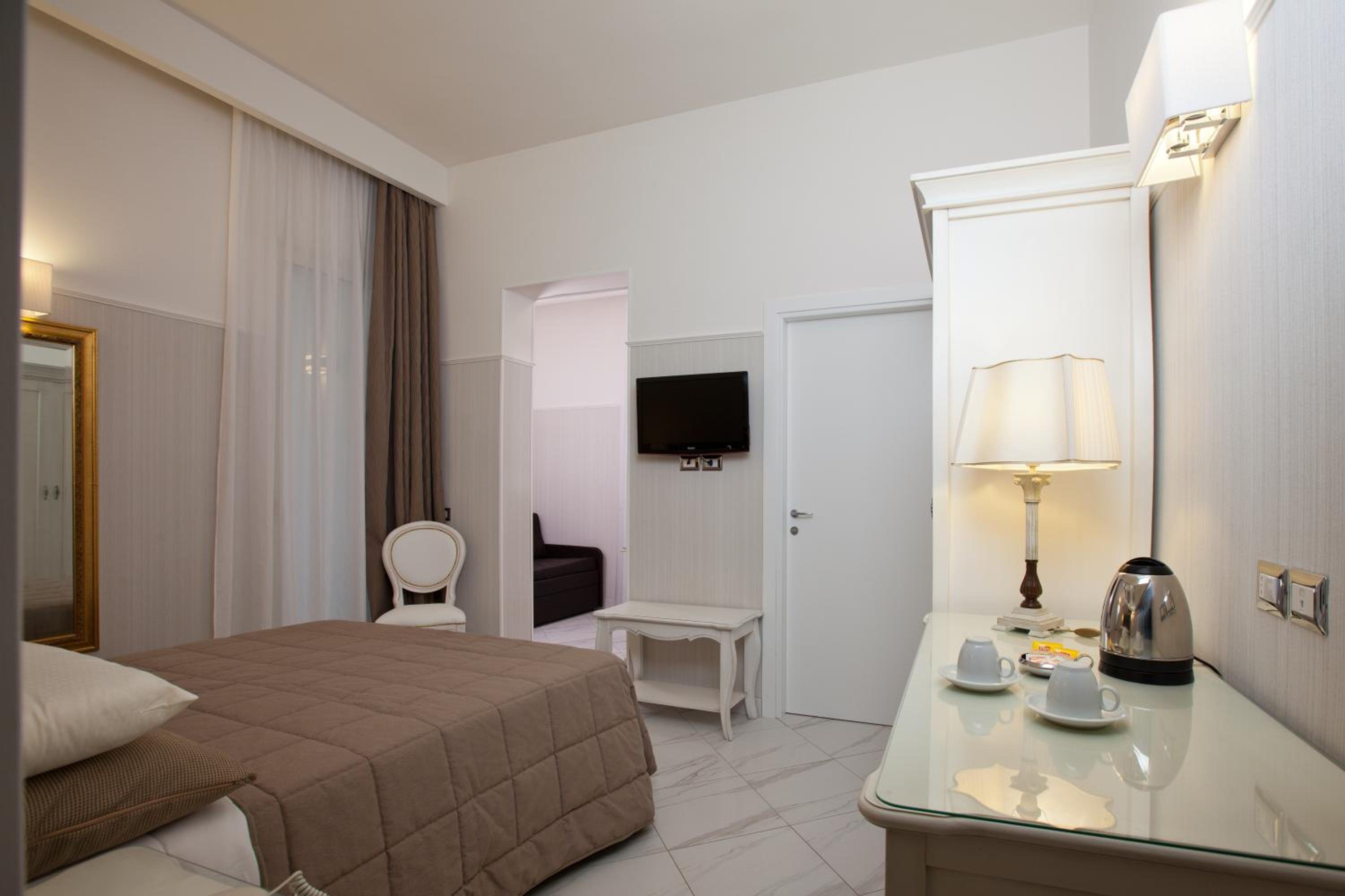 Triple Room with Spa Access photo 2