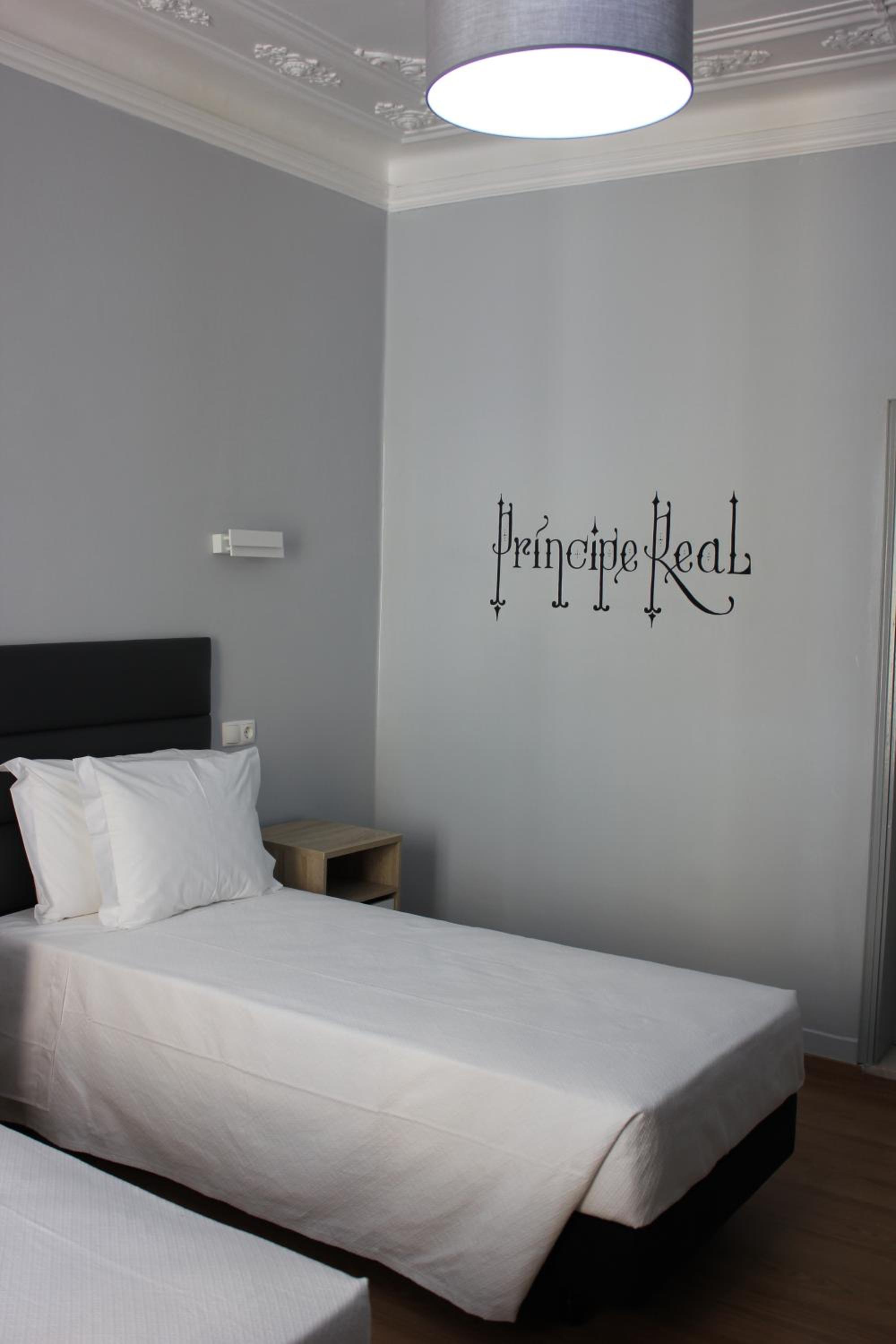 Deluxe Triple Room photo 3