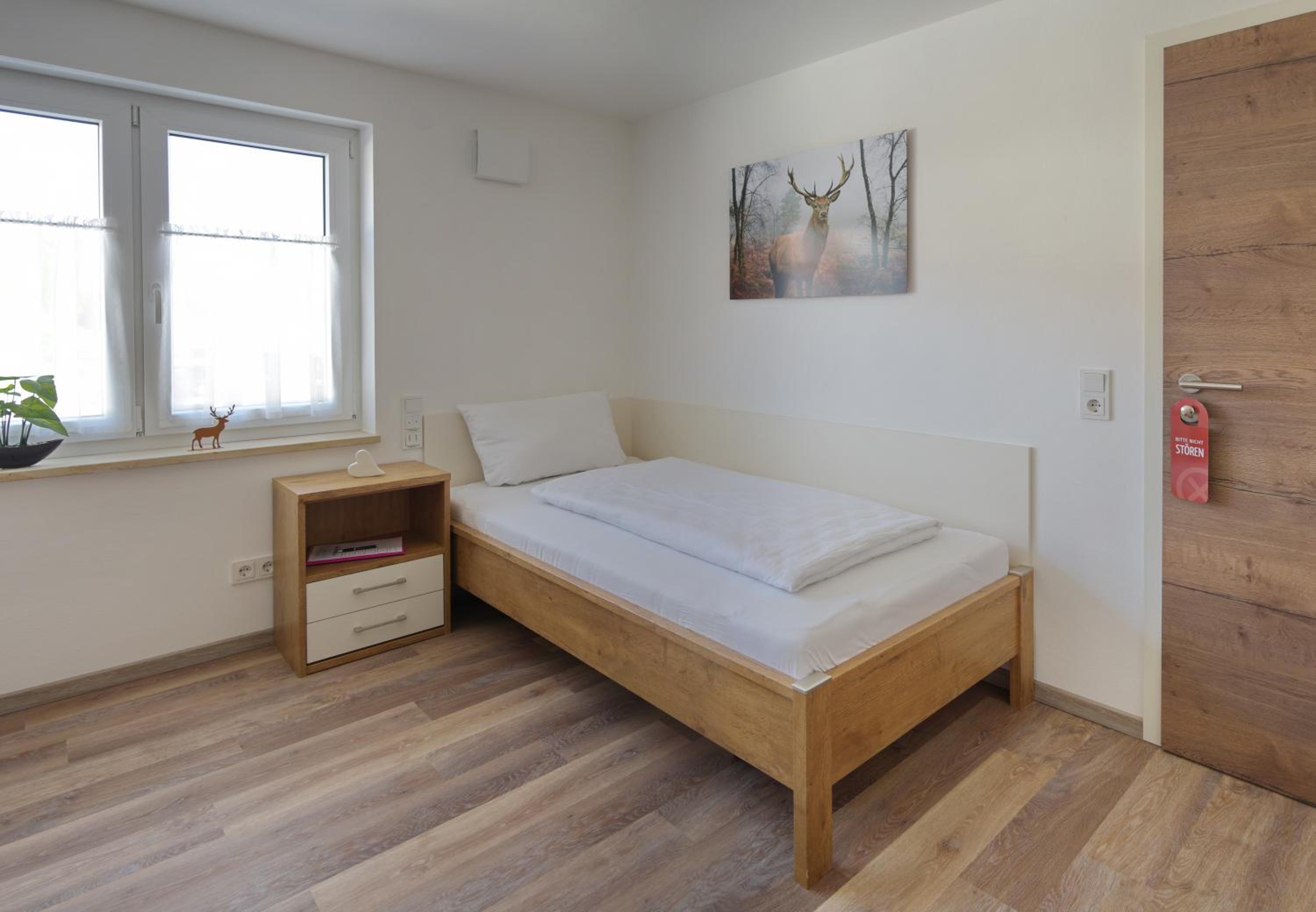 Single Room with Bathroom photo 3