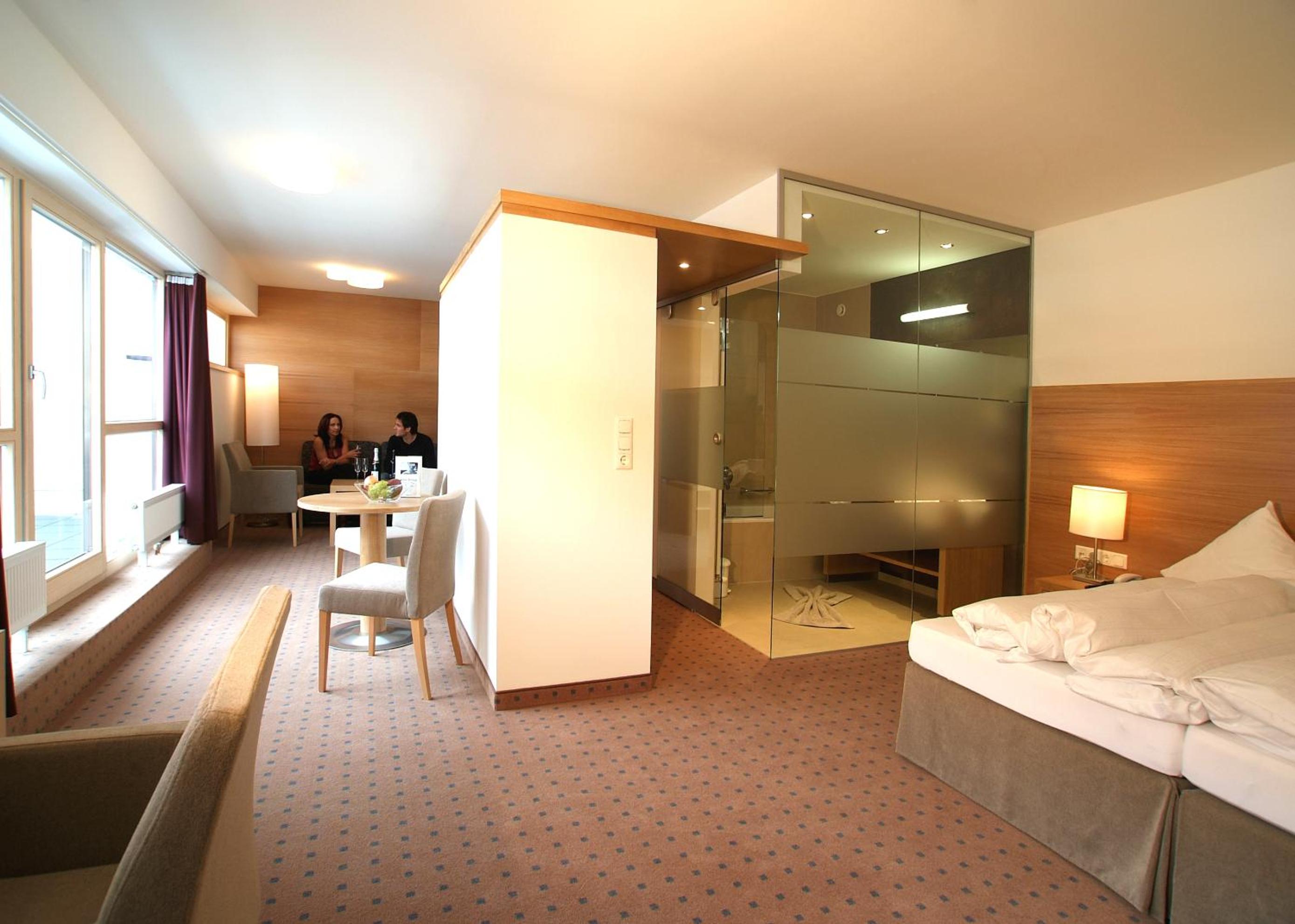 Junior Suite with Balcony photo 2