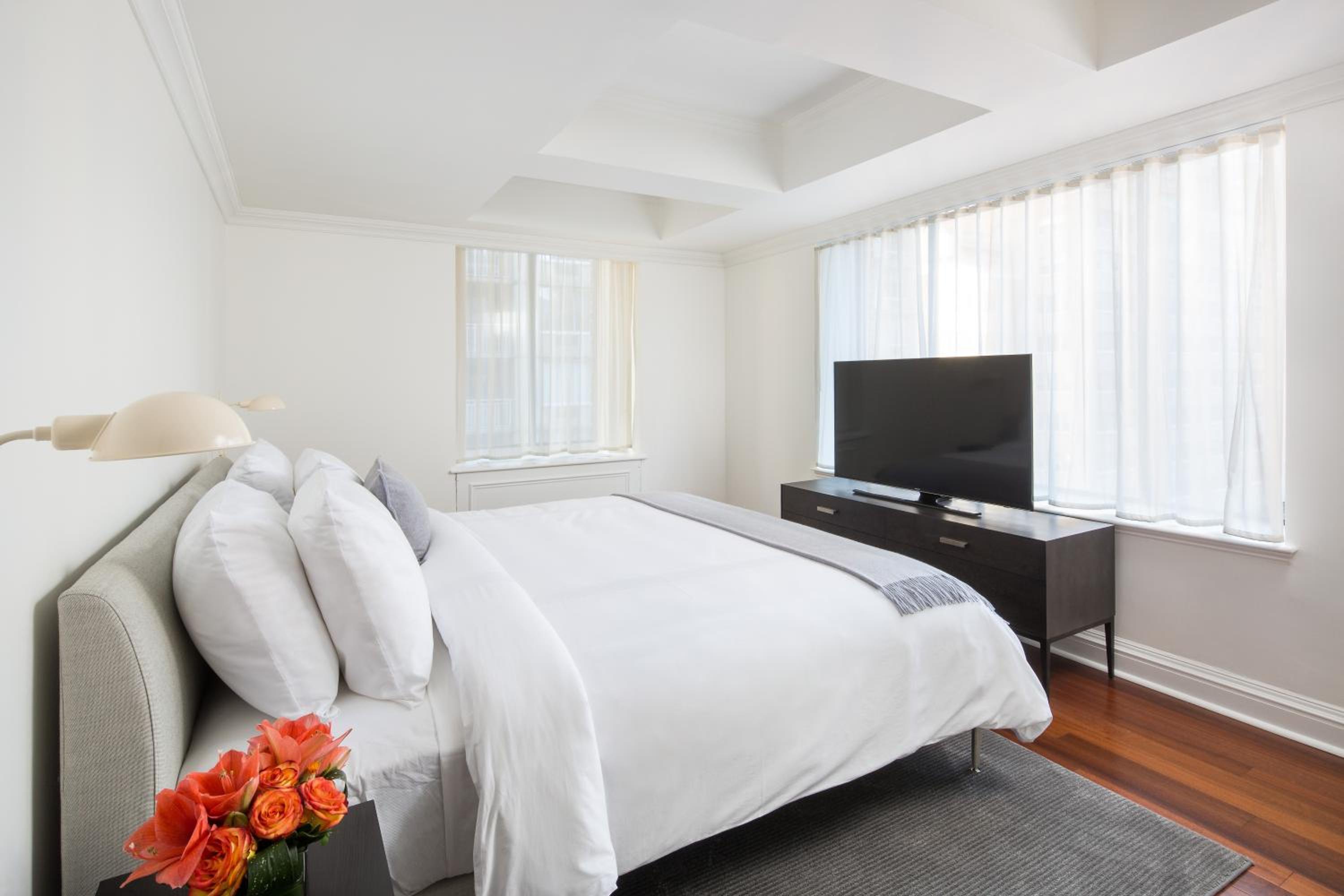 One-Bedroom Suite photo 1