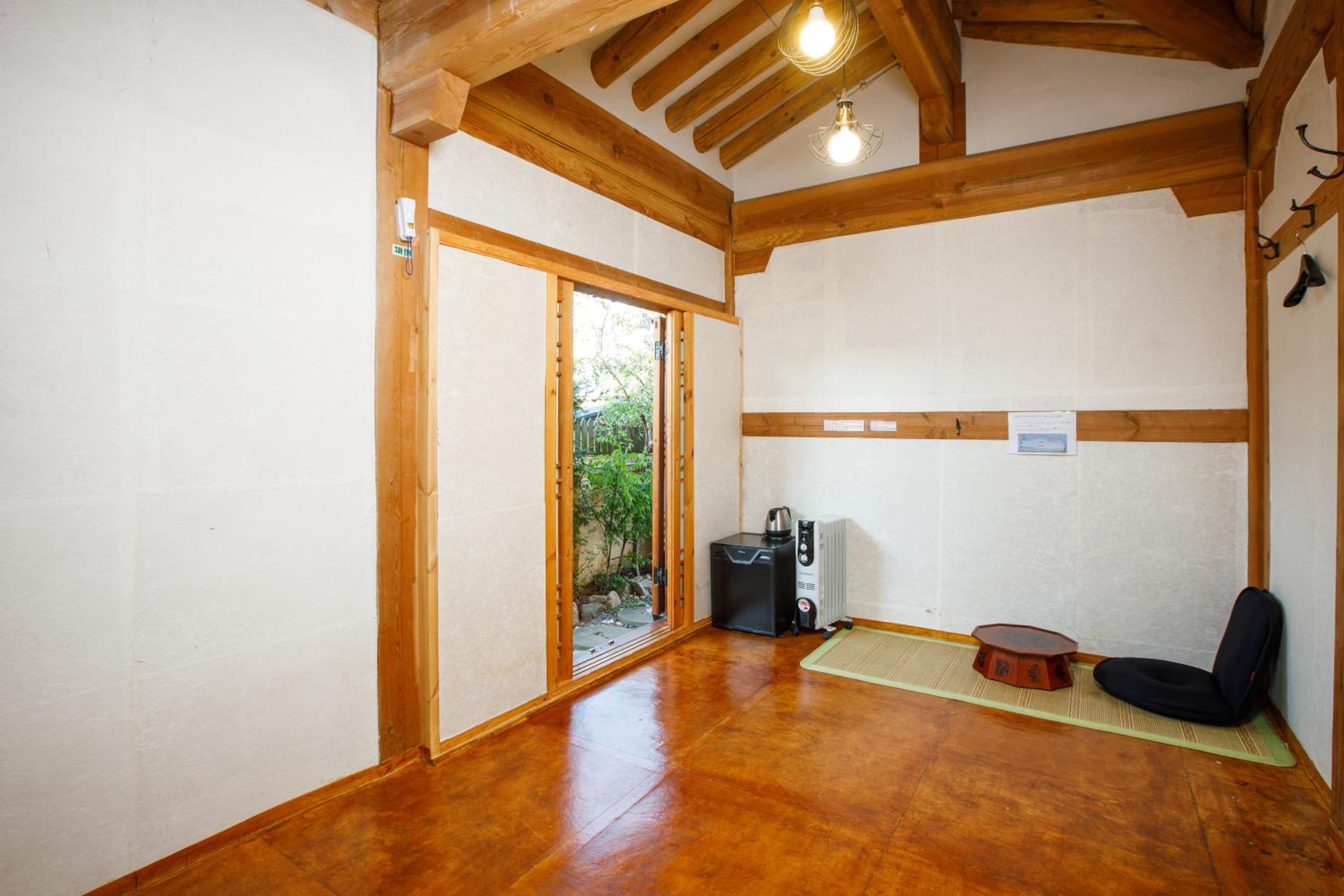 Korean-Style Deluxe Room photo 1