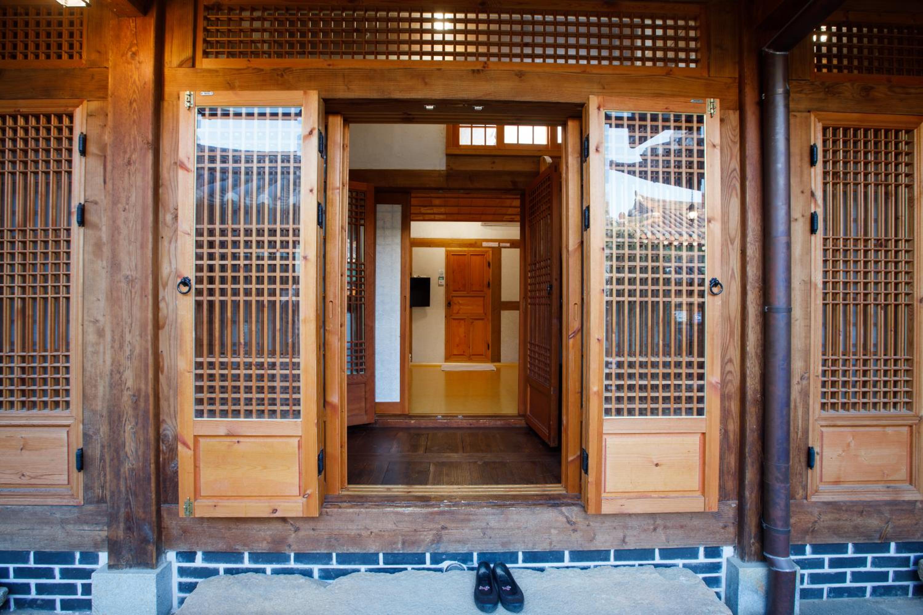 Korean-Style Duplex Studio photo 3
