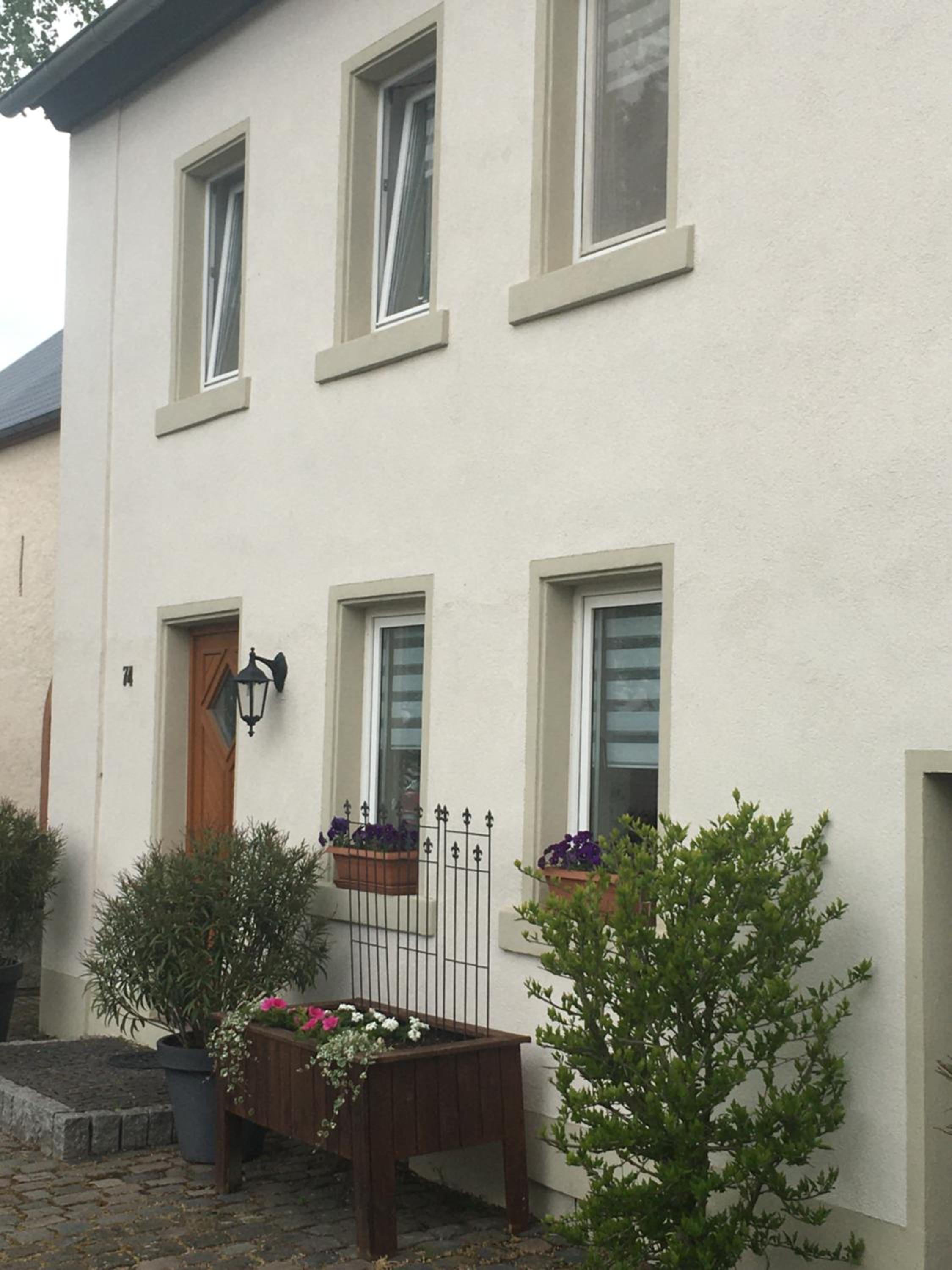 Three-Bedroom House photo 2