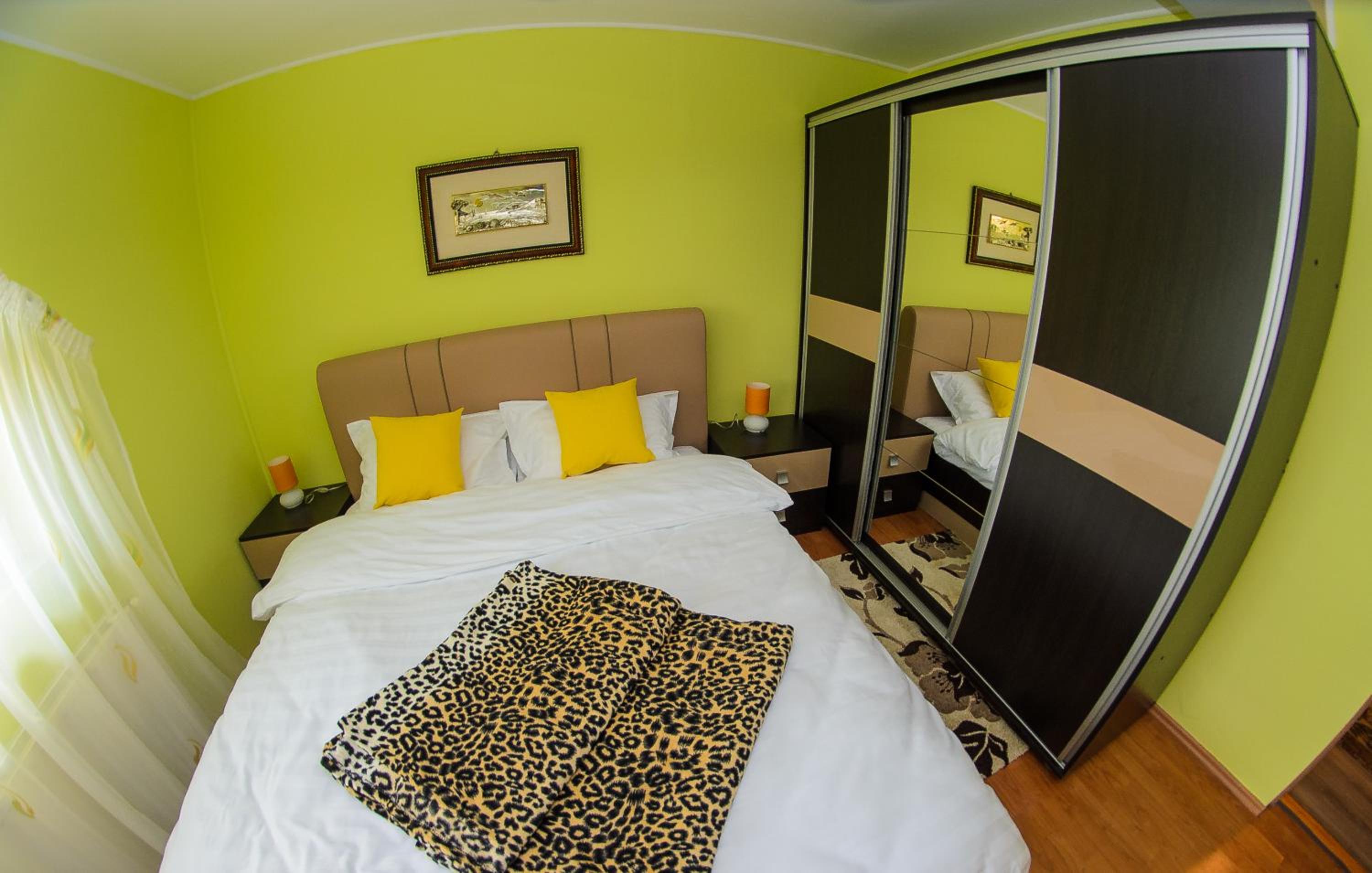 Double Room with Private Bathroom - Photo 7