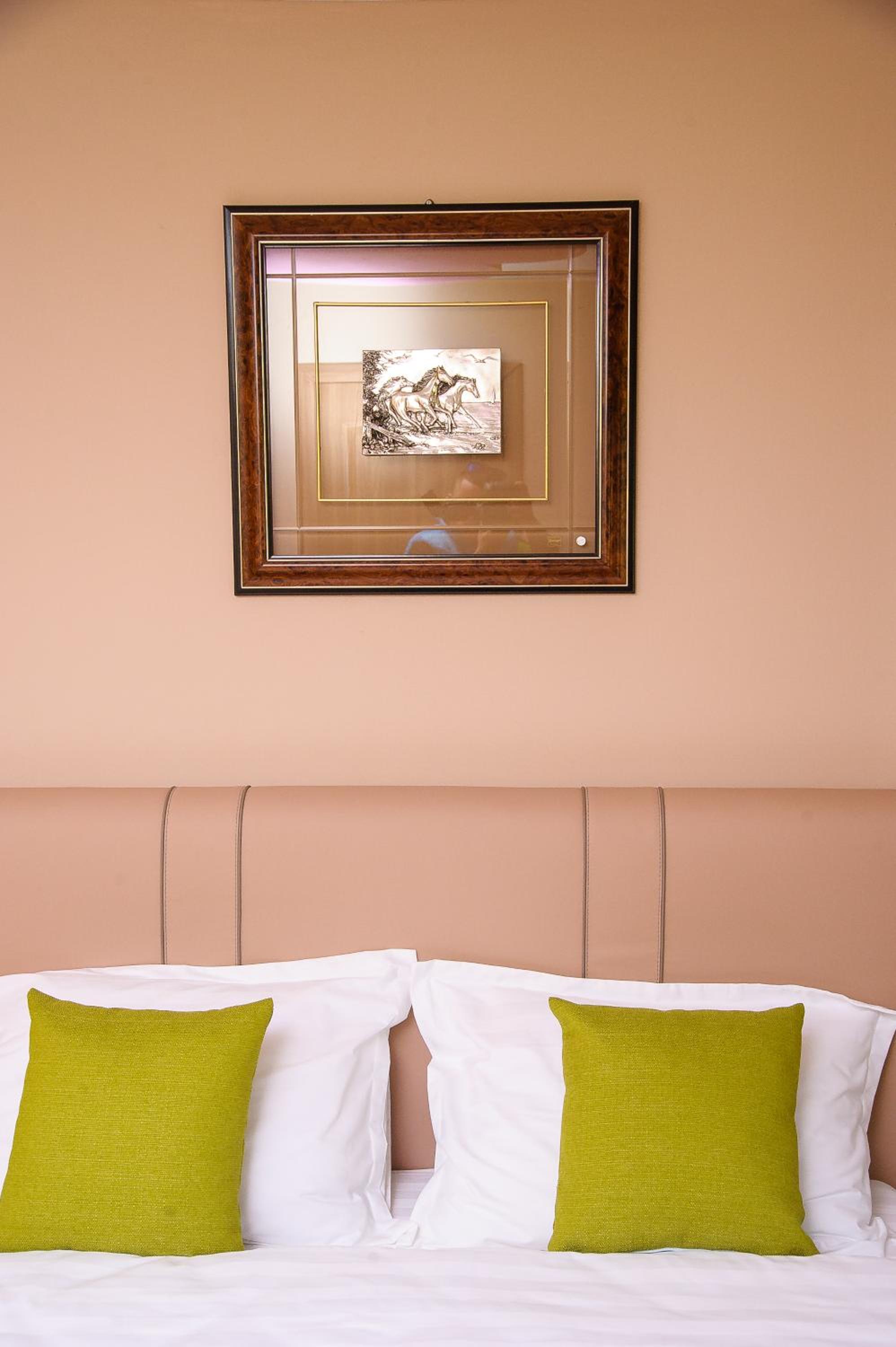 Double Room with Private Bathroom - Photo 1