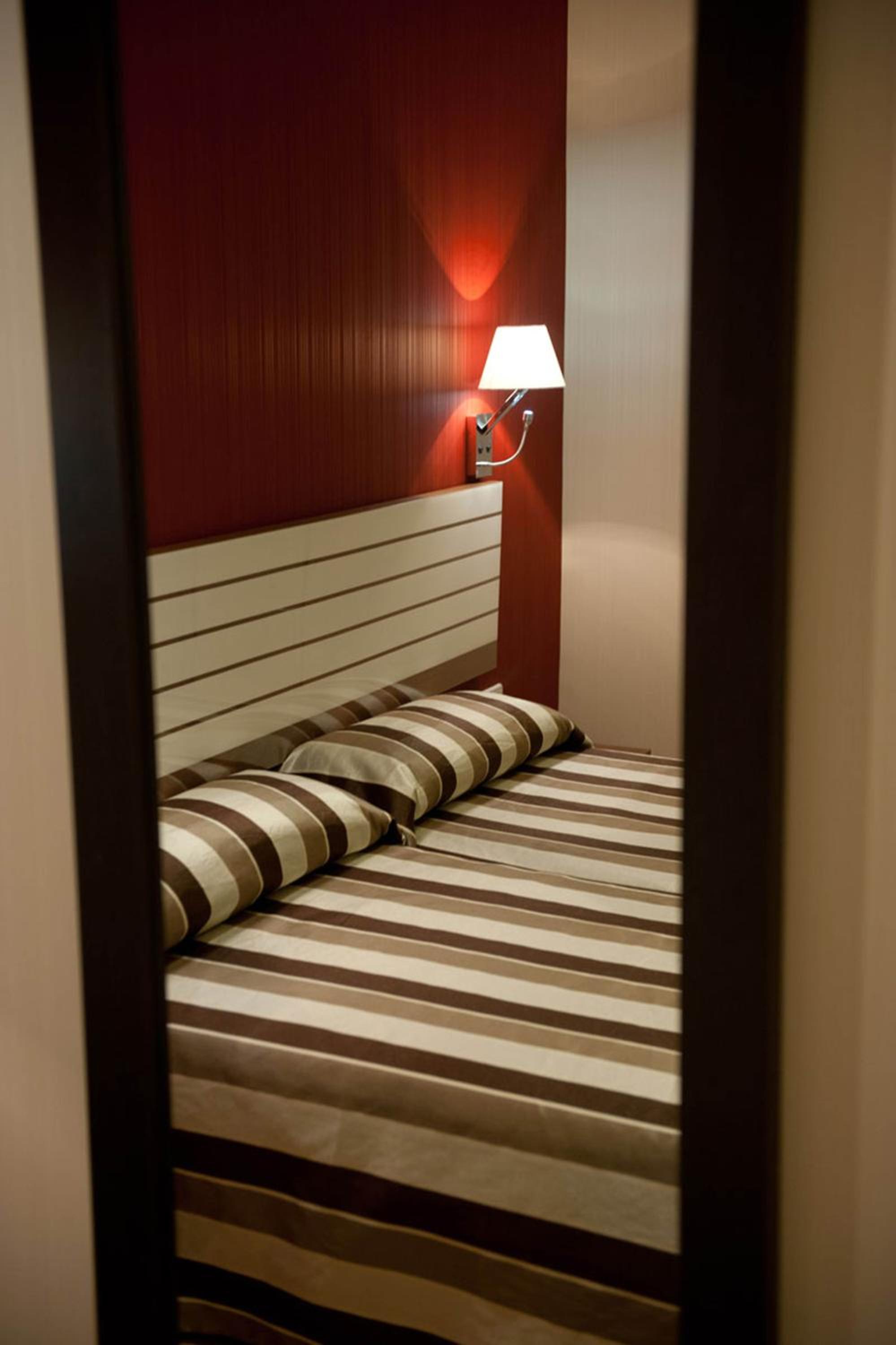 Double or Twin Room with Extra Bed photo 2