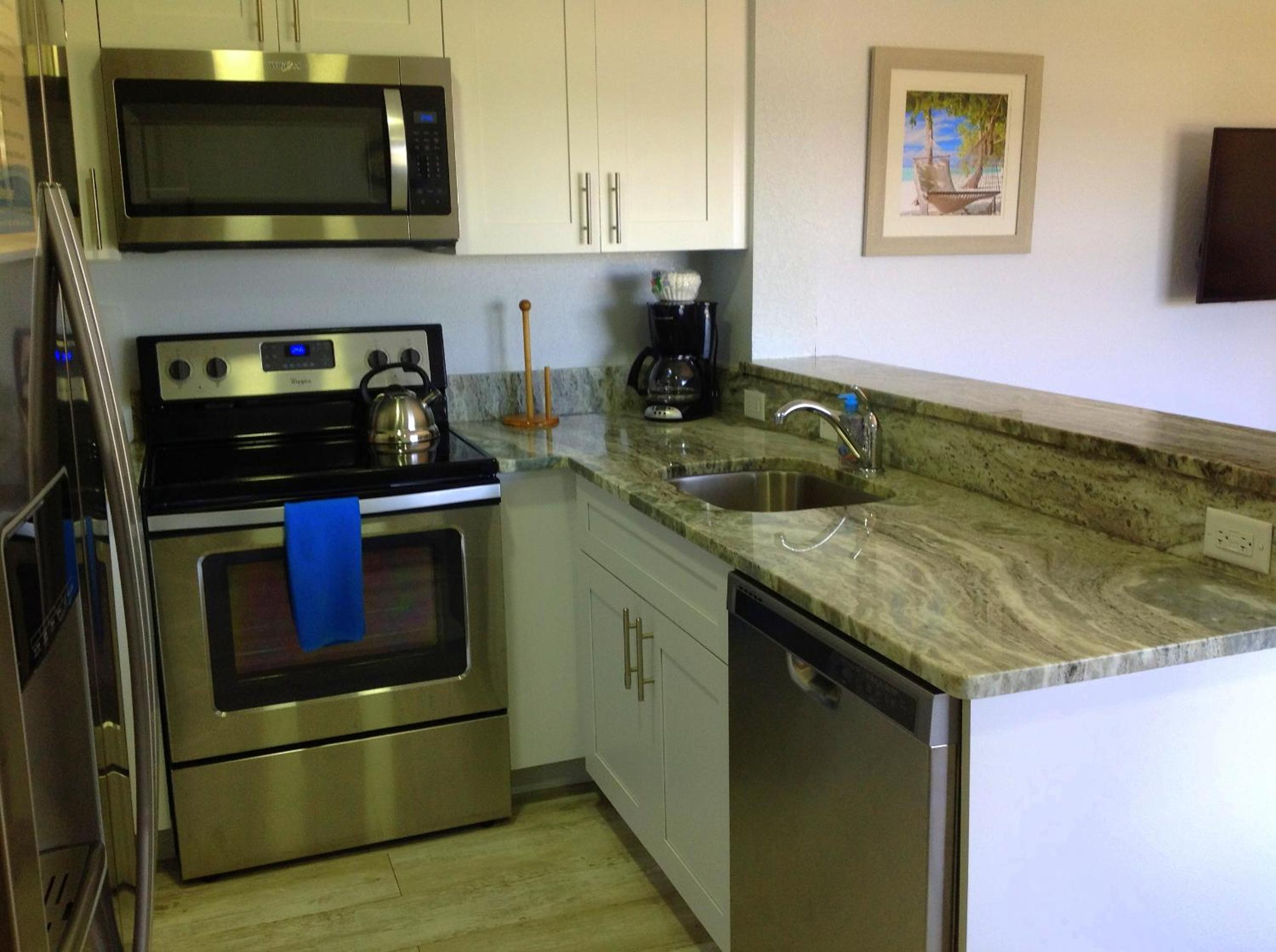 Deluxe King Suite - Photo 4
