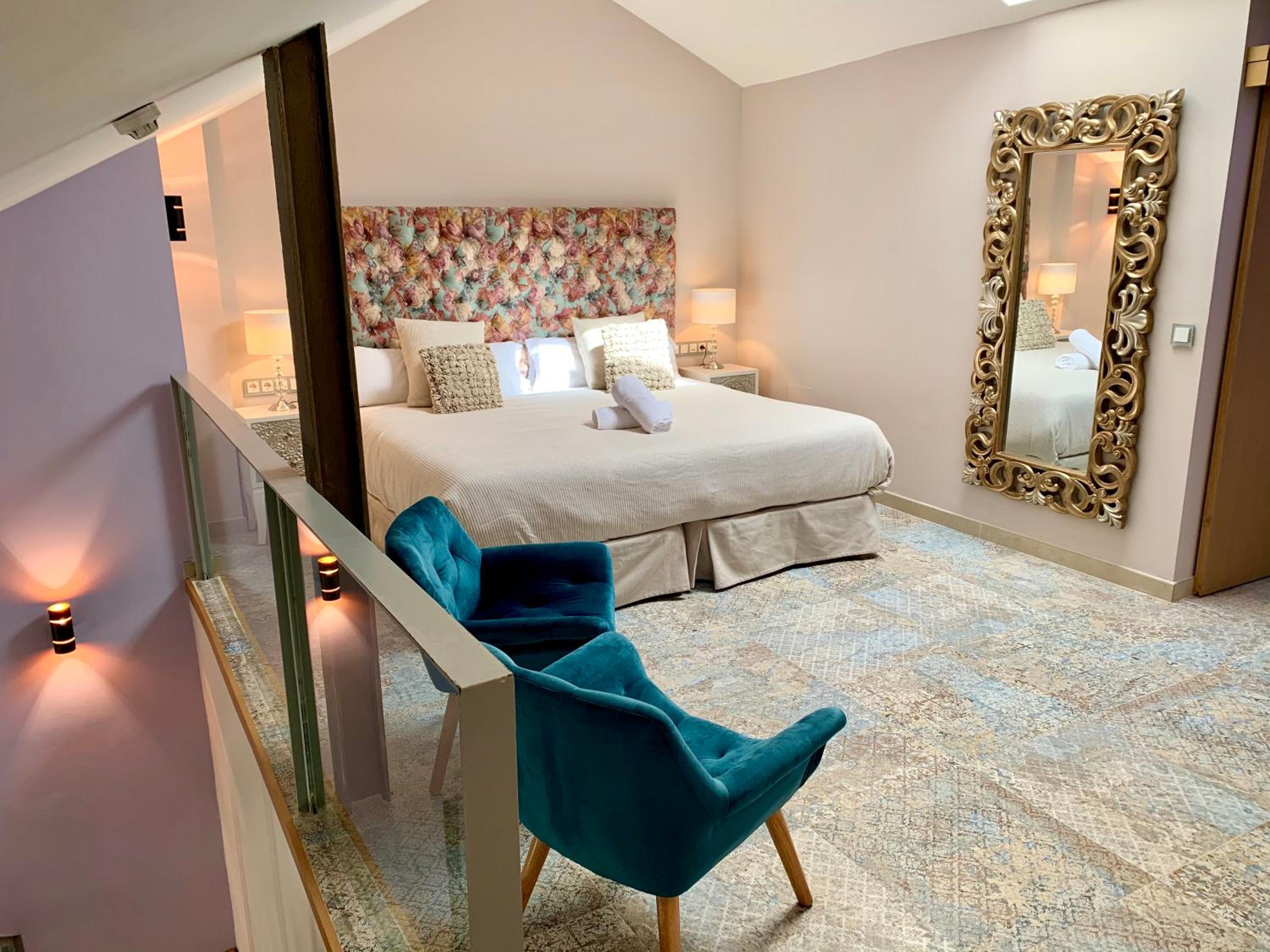 Duplex Suite with Spa Bath photo 3