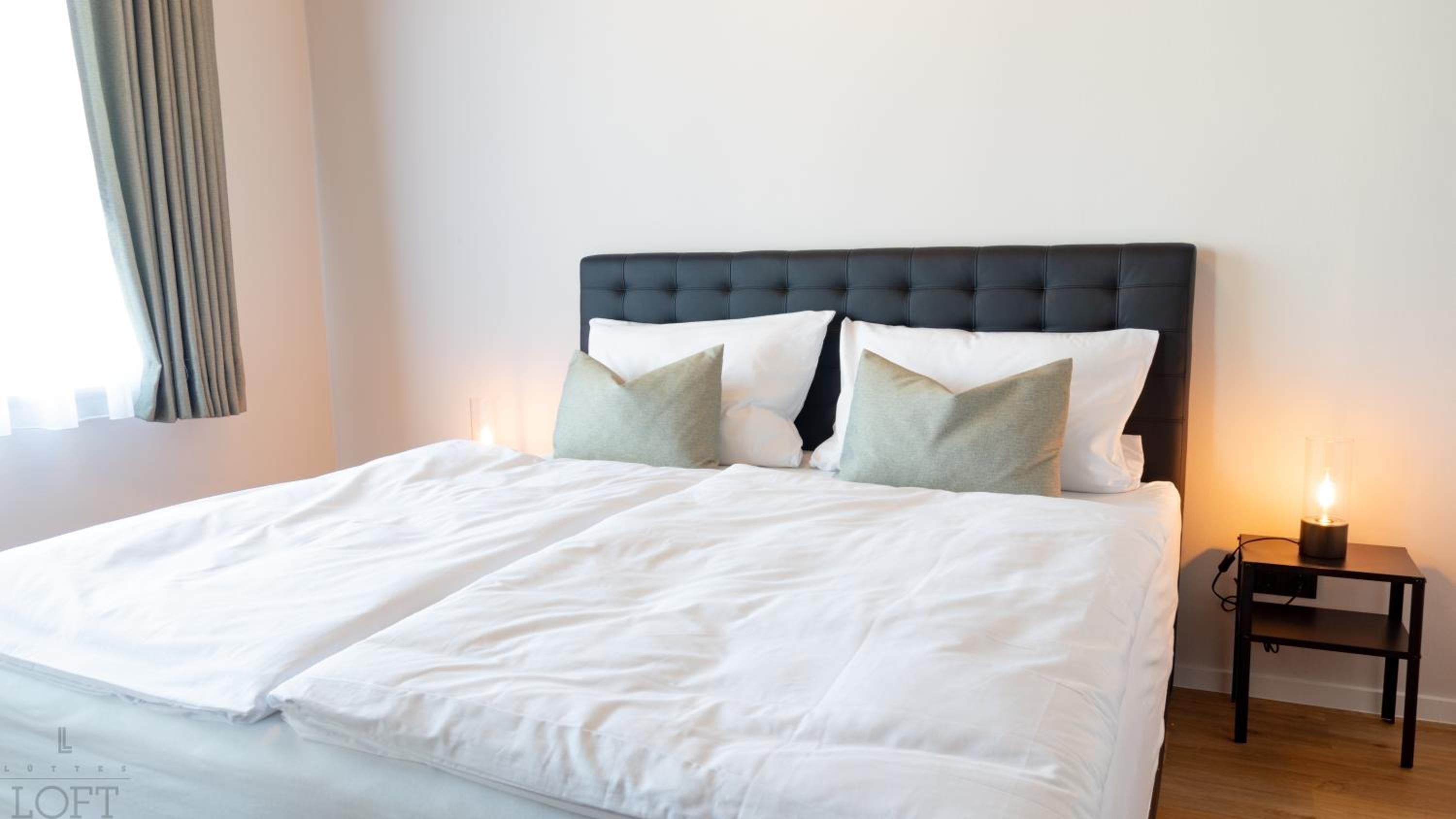 Deluxe Double Room (2 Adults + 1 Child) photo 2
