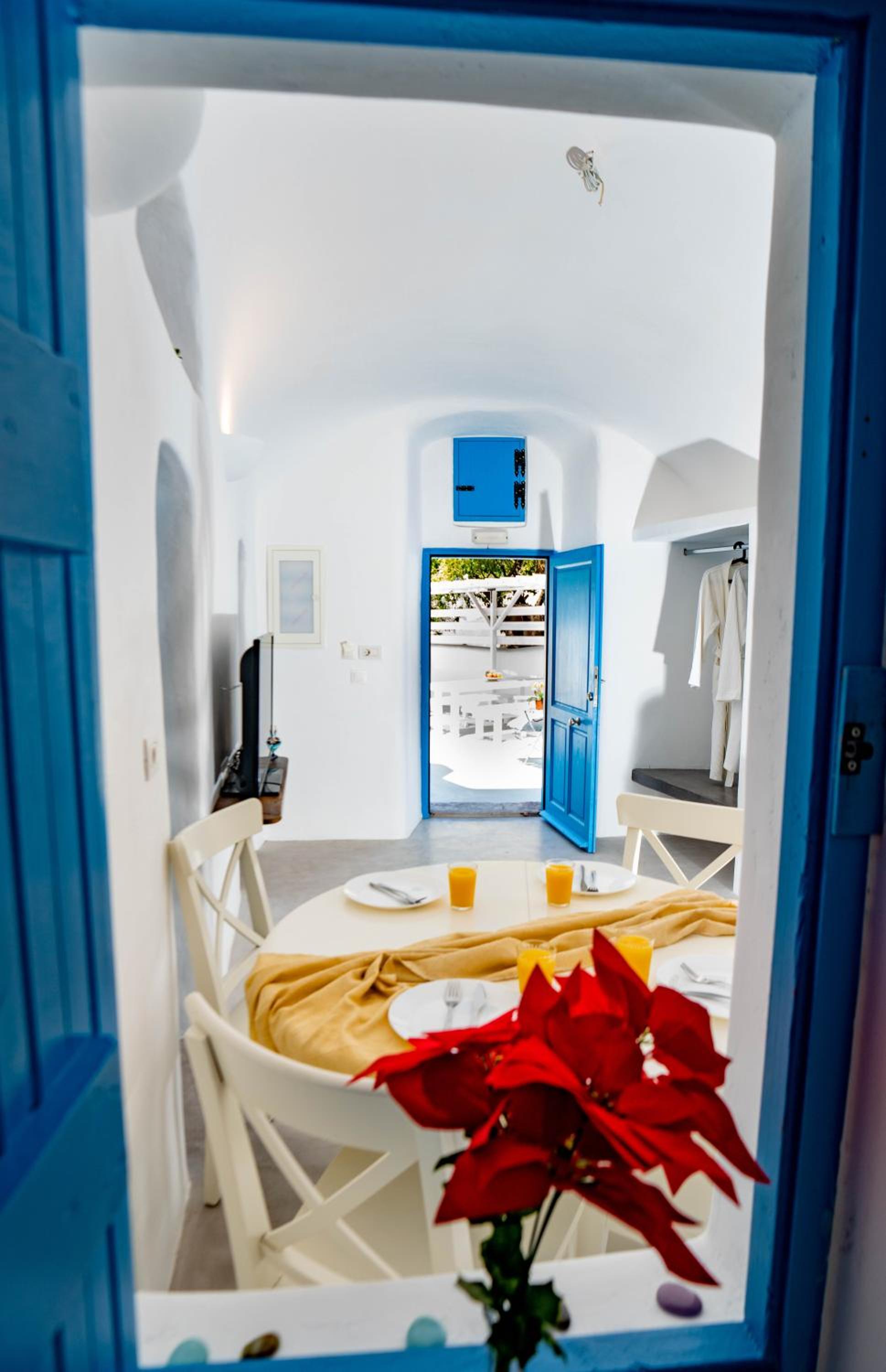 Three-Bedroom Apartment - Photo 17