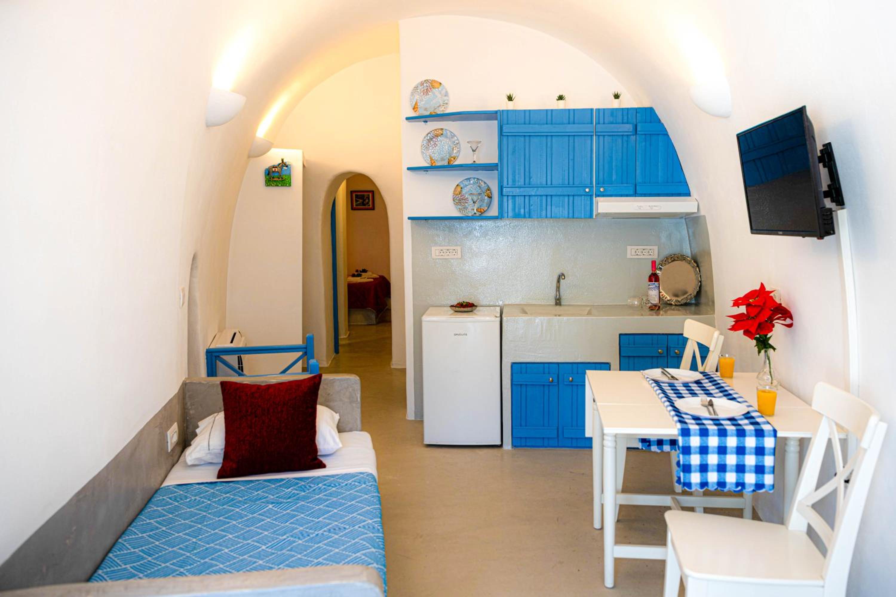Two-Bedroom Apartment - Photo 4