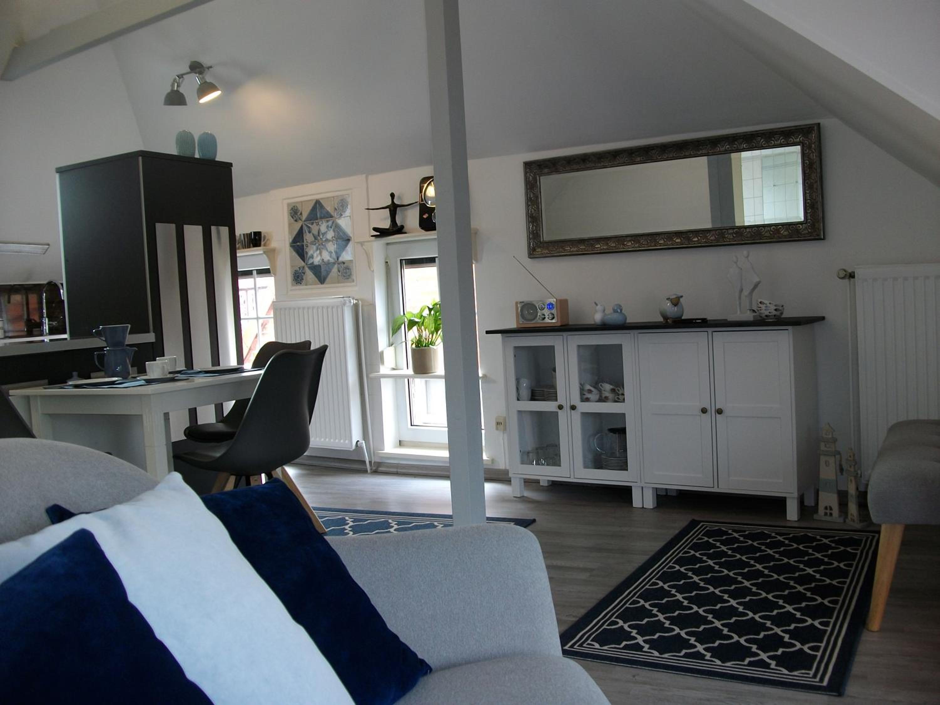 One-Bedroom Apartment photo 2