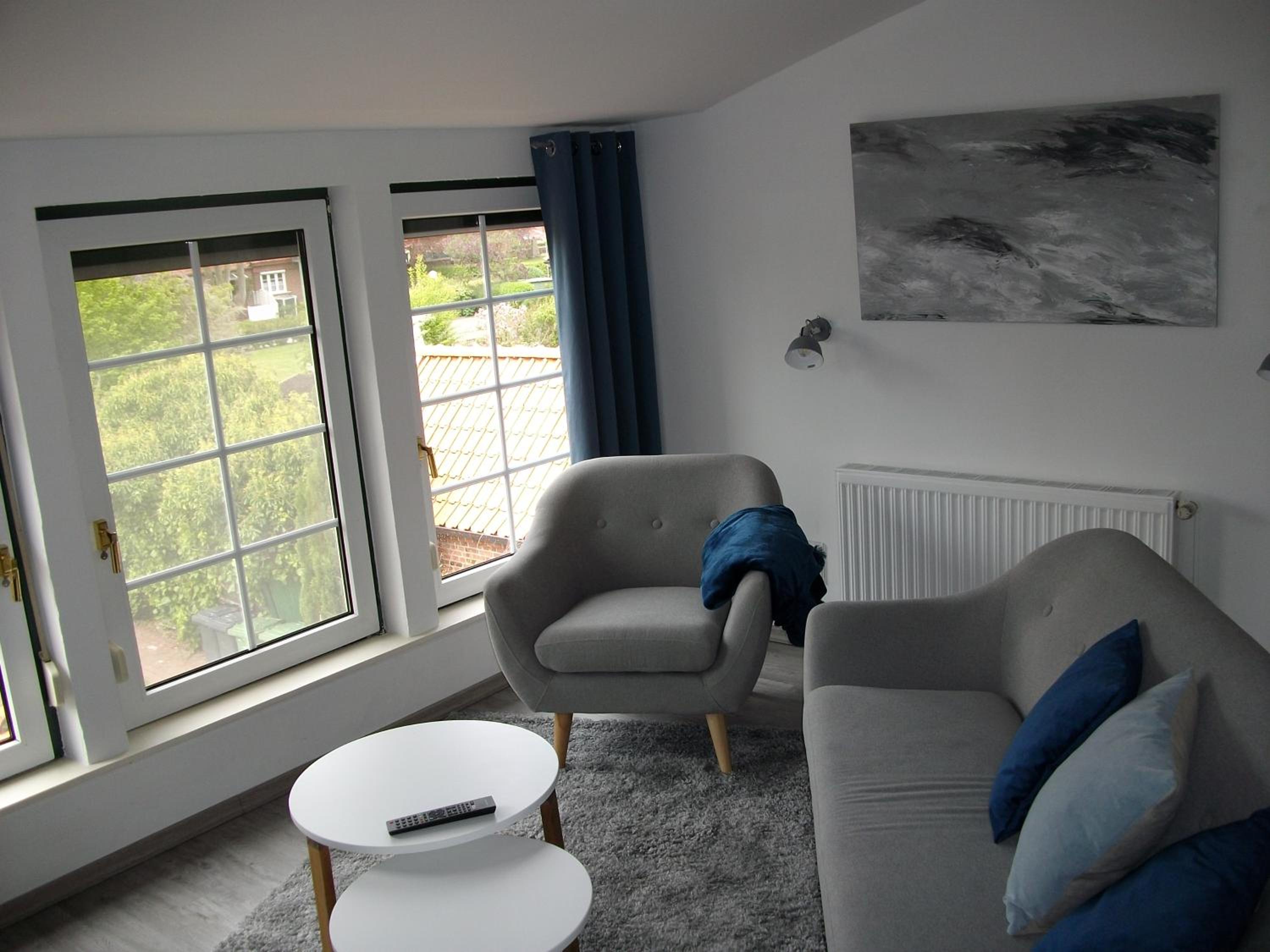 One-Bedroom Apartment photo 3