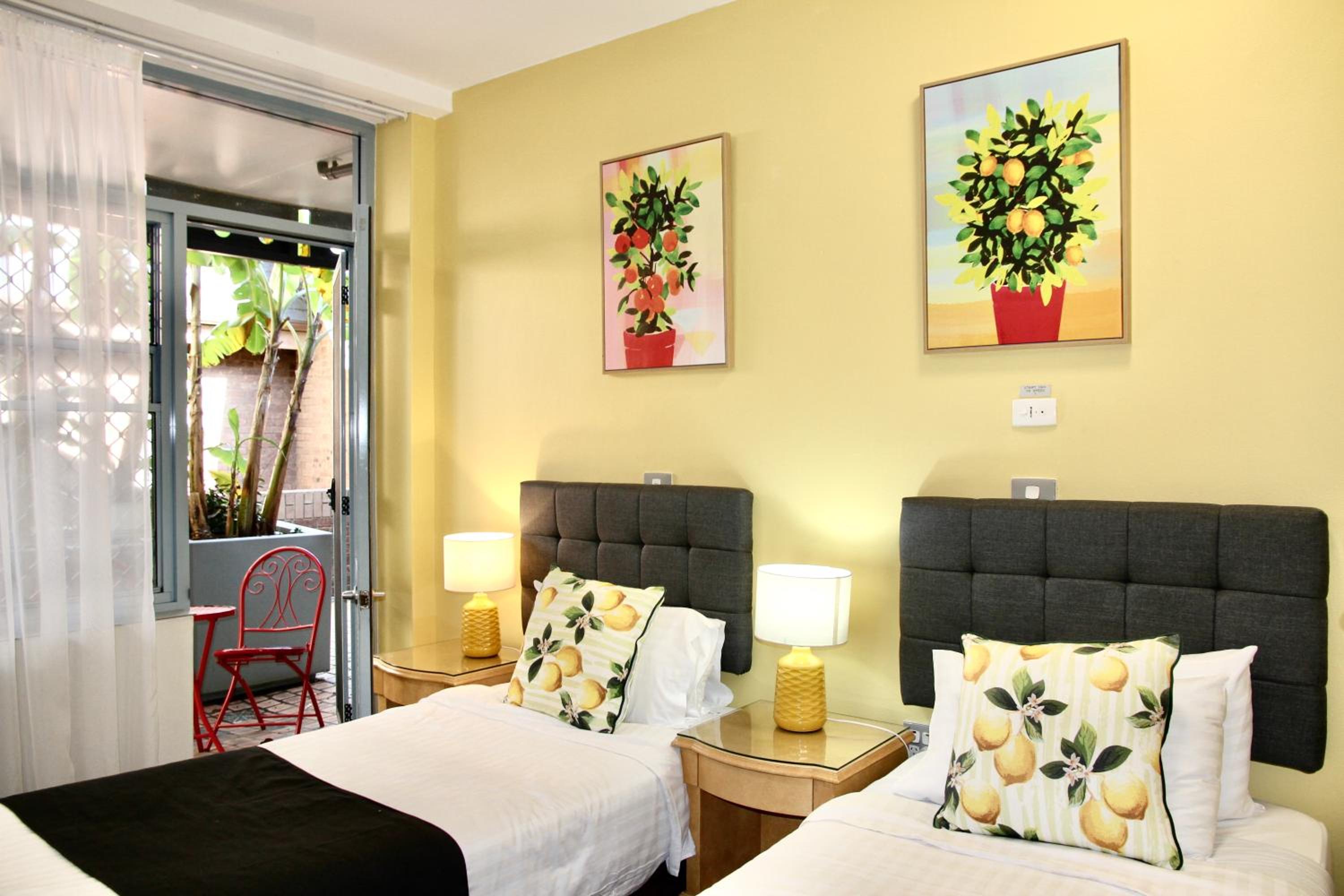 Twin Room - Photo 2