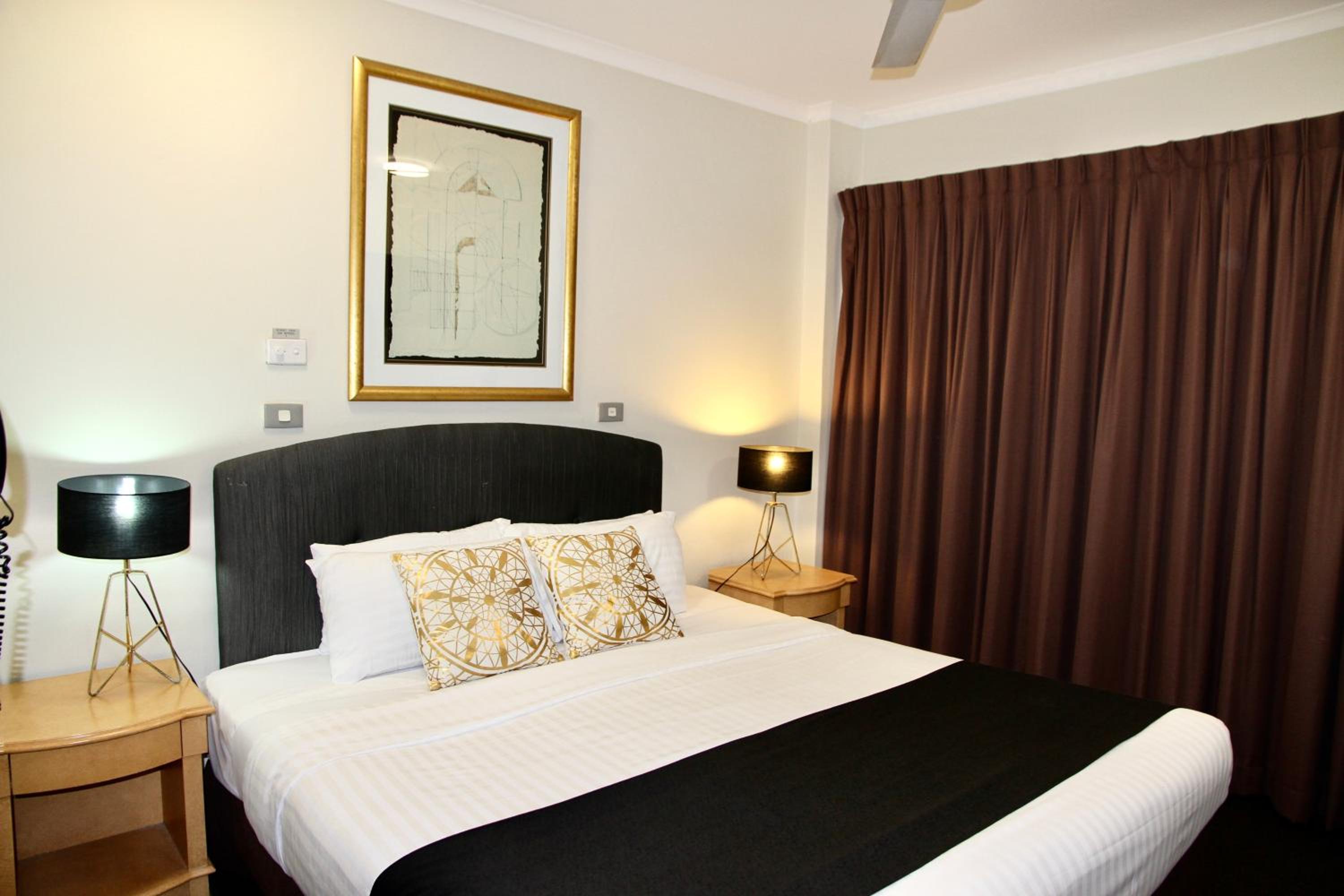 Queen Room - Photo 7
