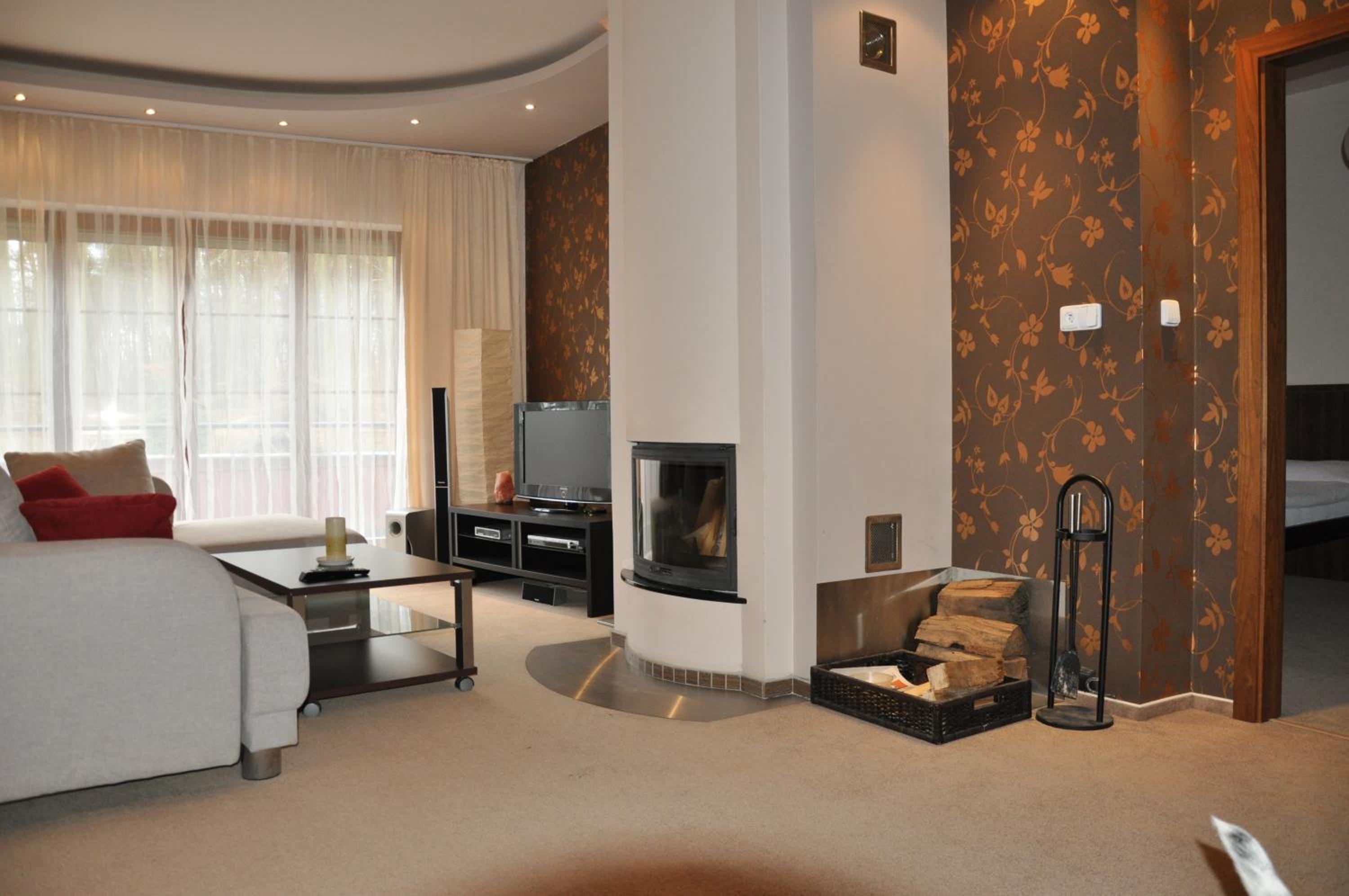 Apartment - Photo 10