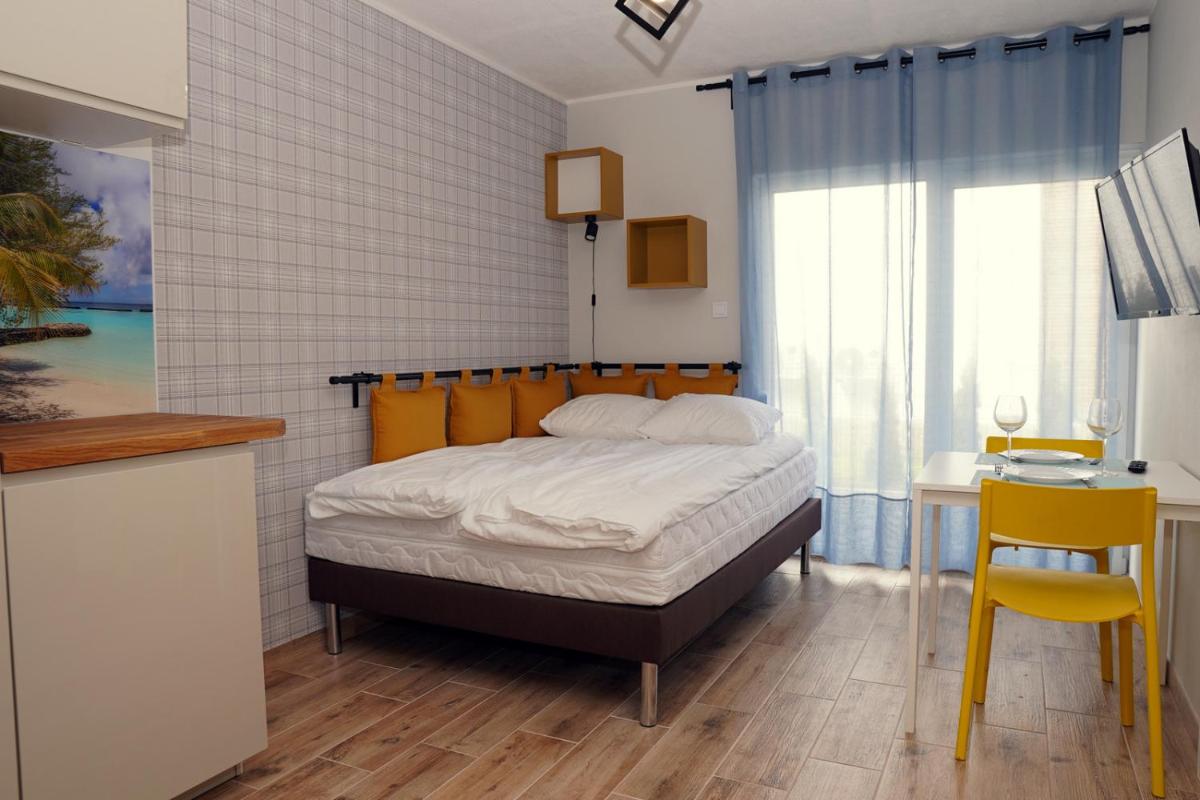 Double Room with Private Bathroom photo 1
