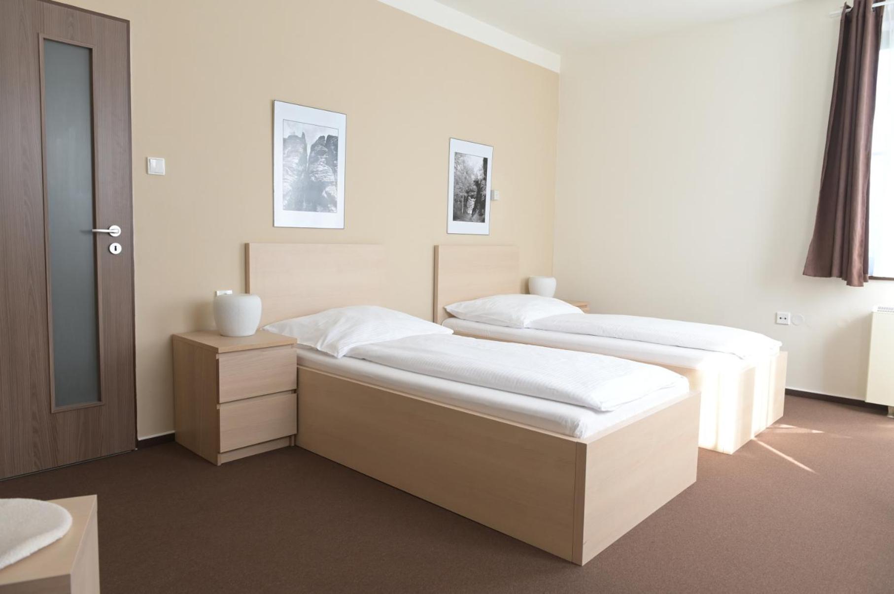 Standard Twin Room photo 2