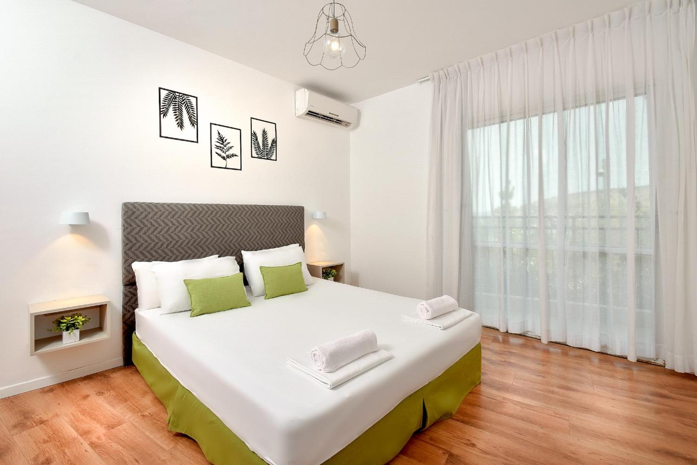 Family One-Bedroom with Mountain View (2 Adults + 2 Children) photo 3
