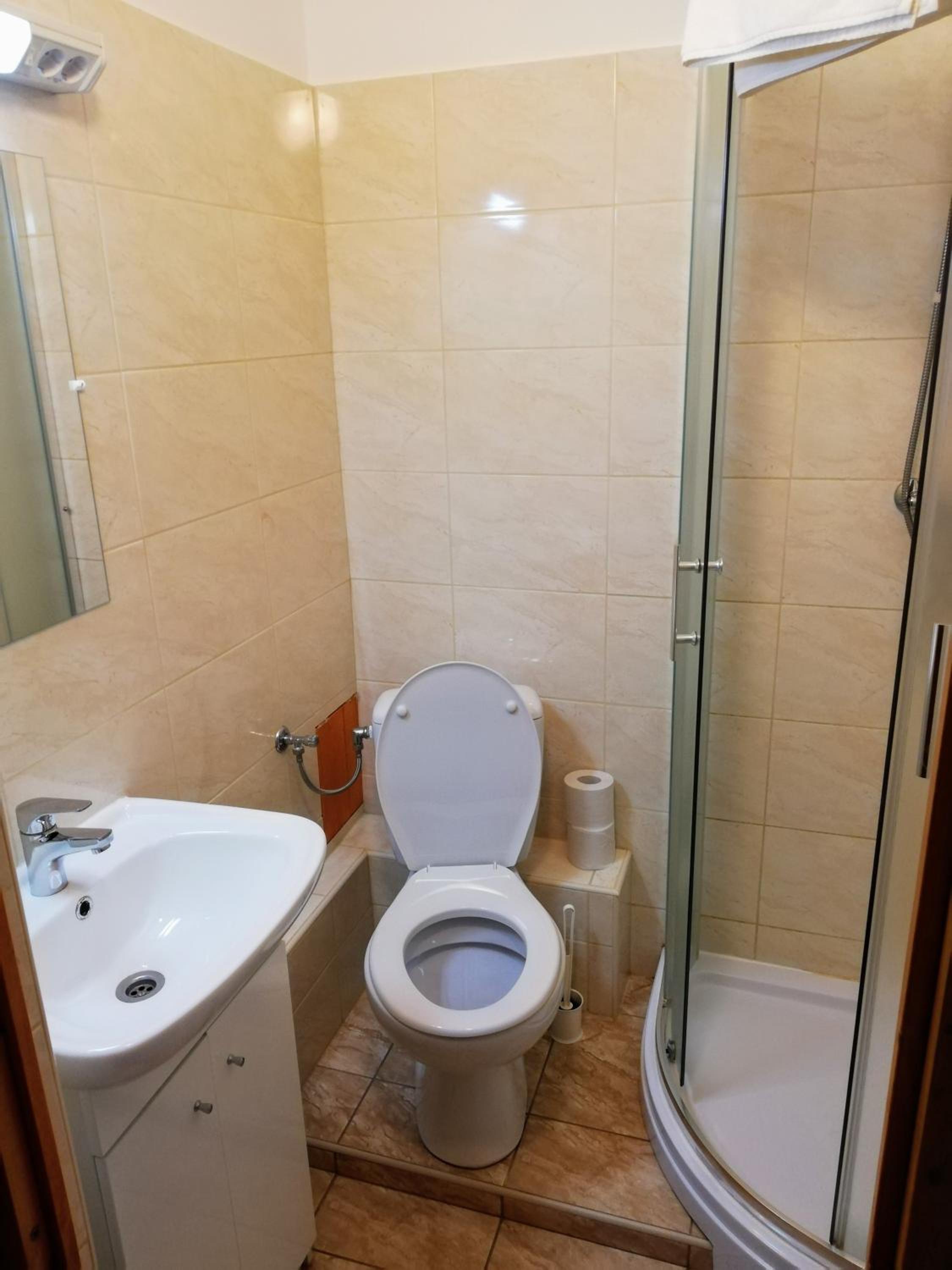 Triple Room with Bathroom - Photo 3